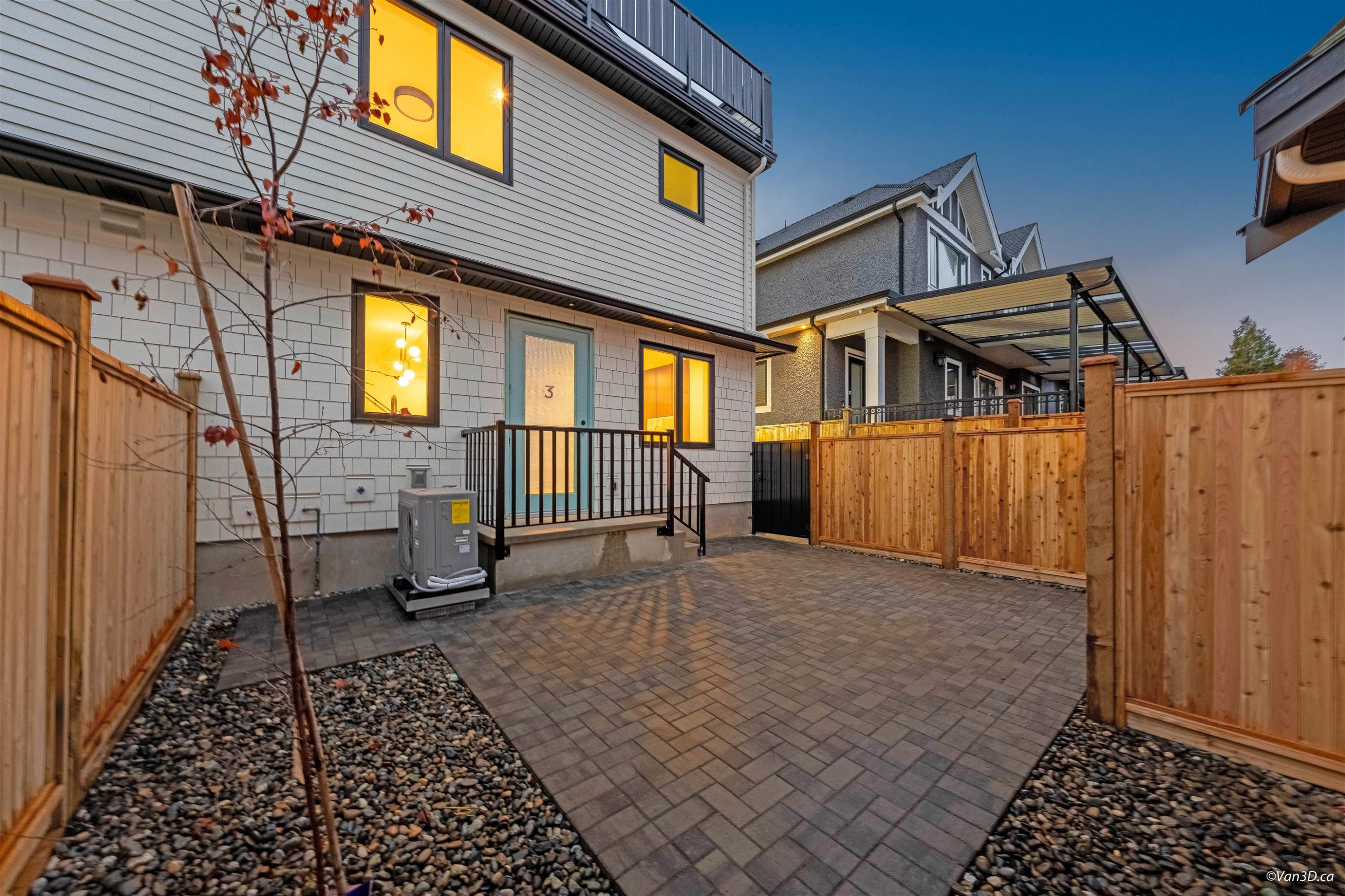 3-6730 Heather Street, Vancouver, BC