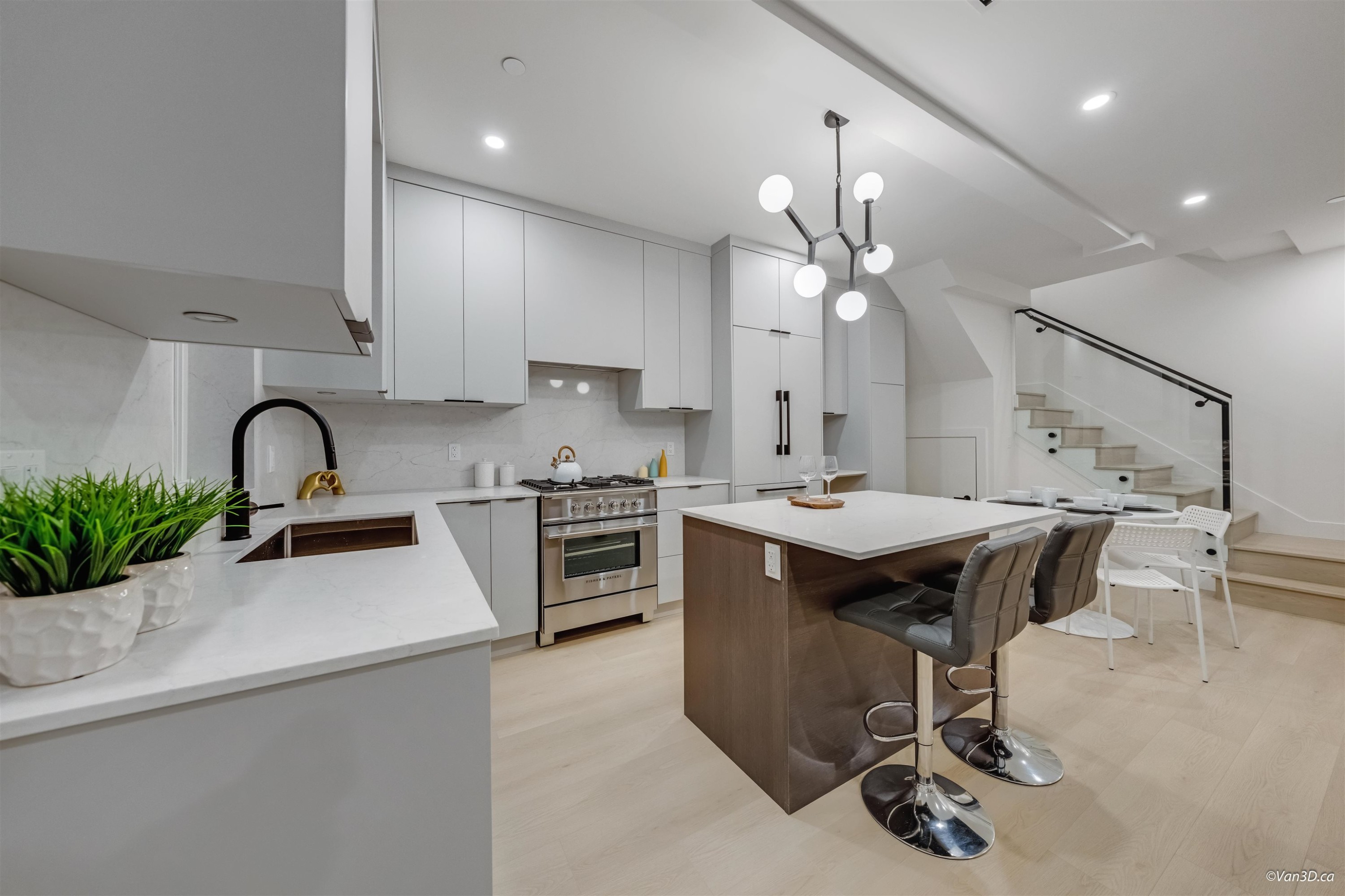 3-6730 Heather Street, Vancouver, BC