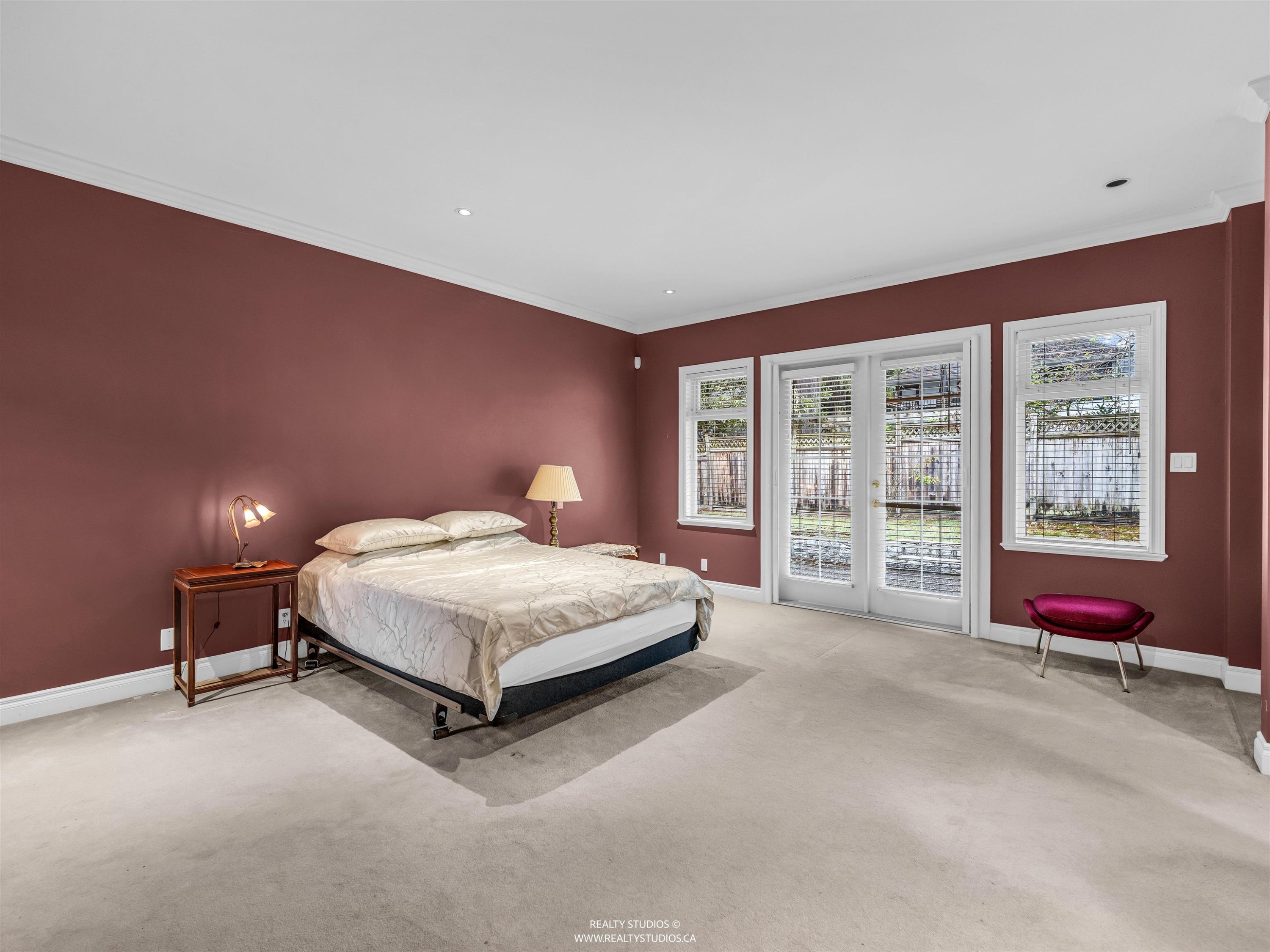 563 Esquimalt Avenue, West Vancouver, BC