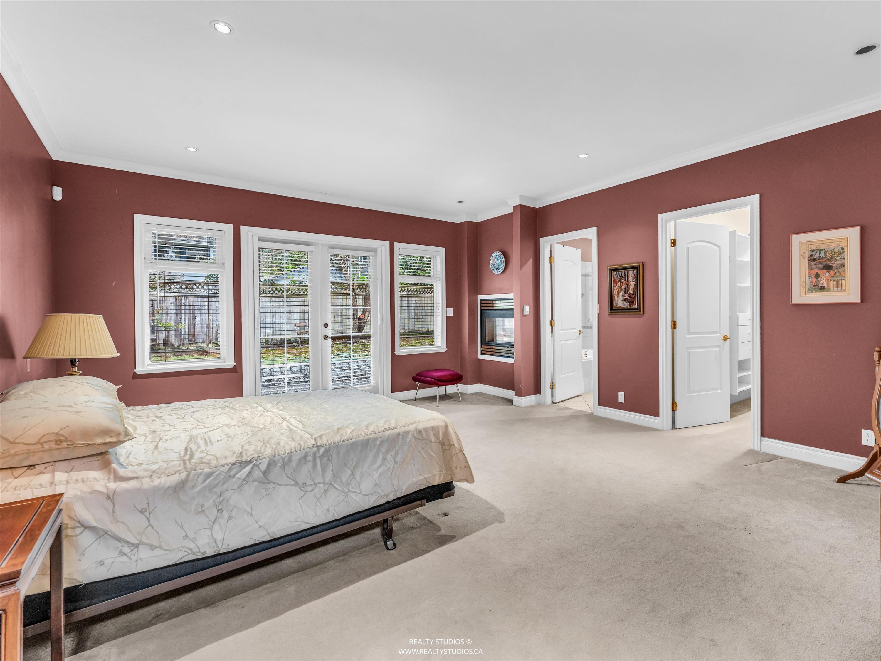 563 Esquimalt Avenue, West Vancouver, BC