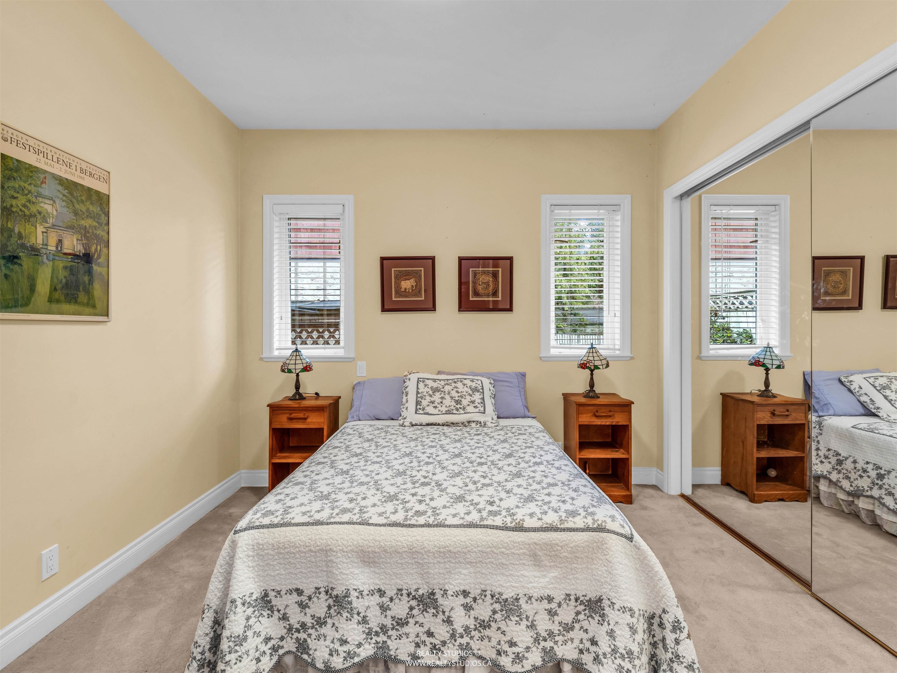 563 Esquimalt Avenue, West Vancouver, BC