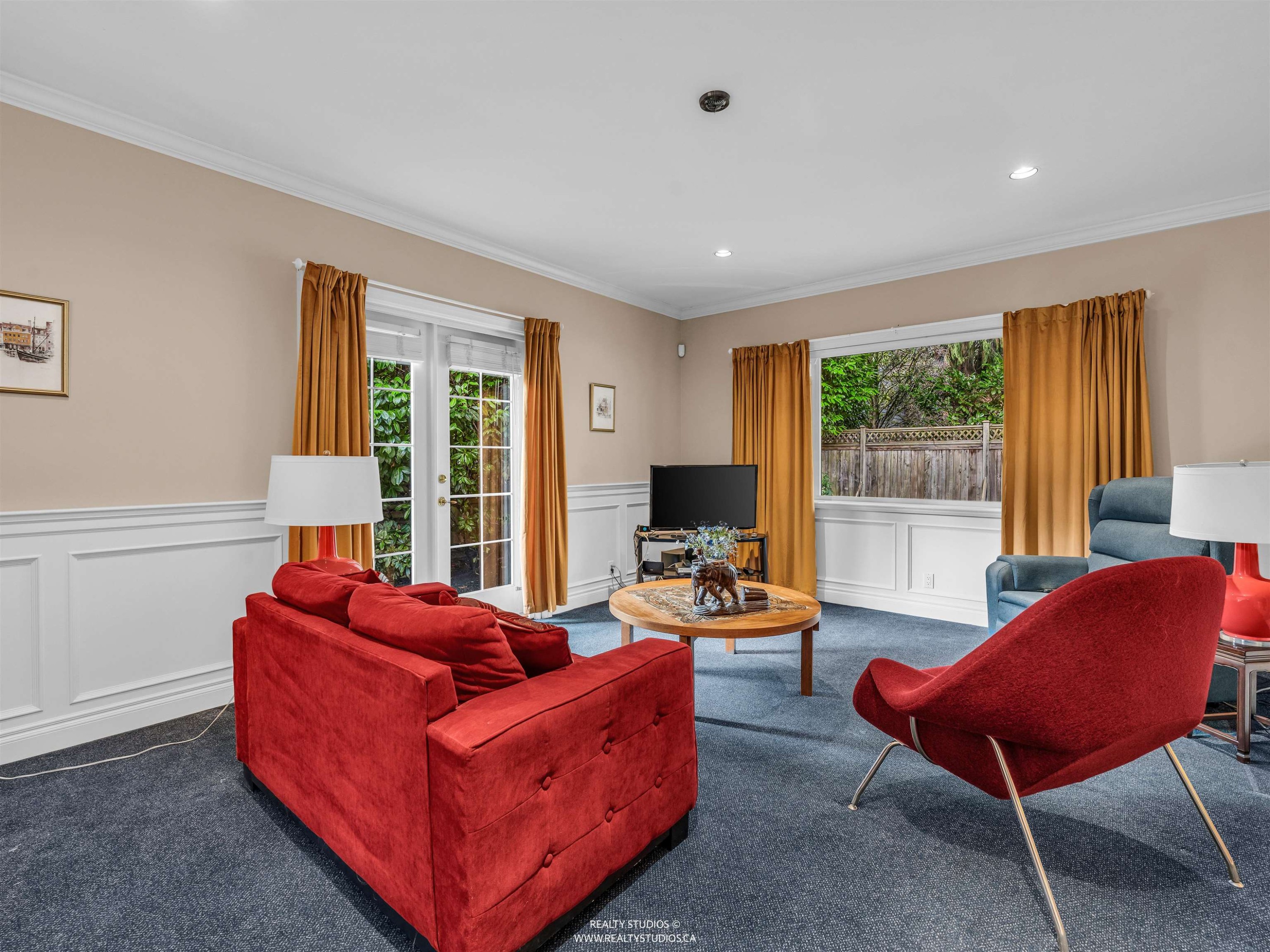 563 Esquimalt Avenue, West Vancouver, BC