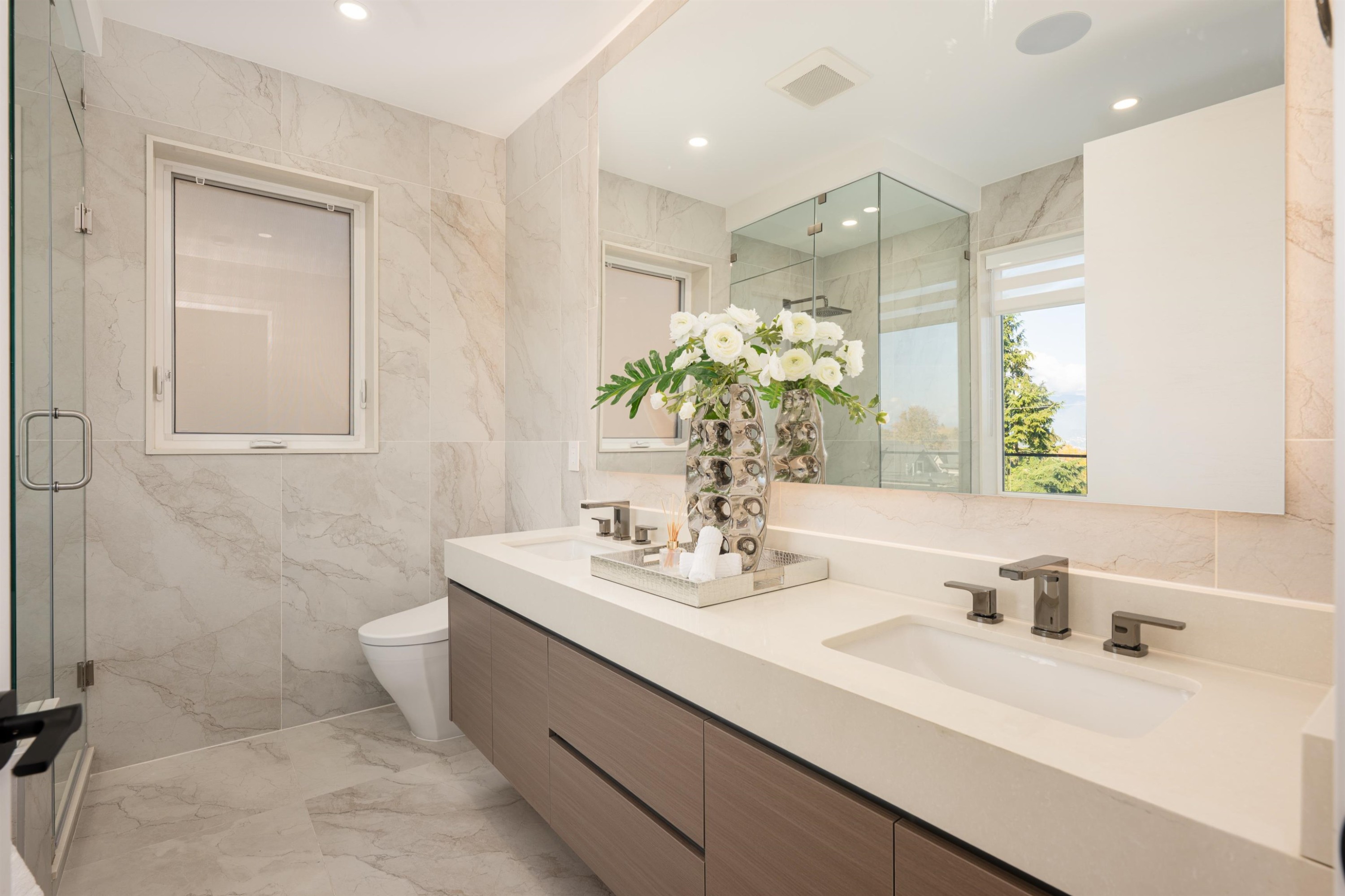 3711 24Th Avenue W, Vancouver, BC