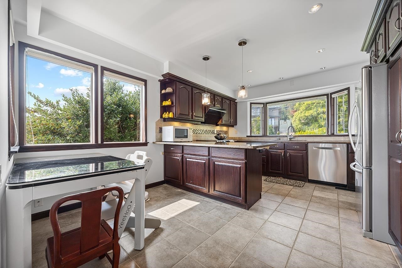 96 Bonnymuir Drive, West Vancouver, BC