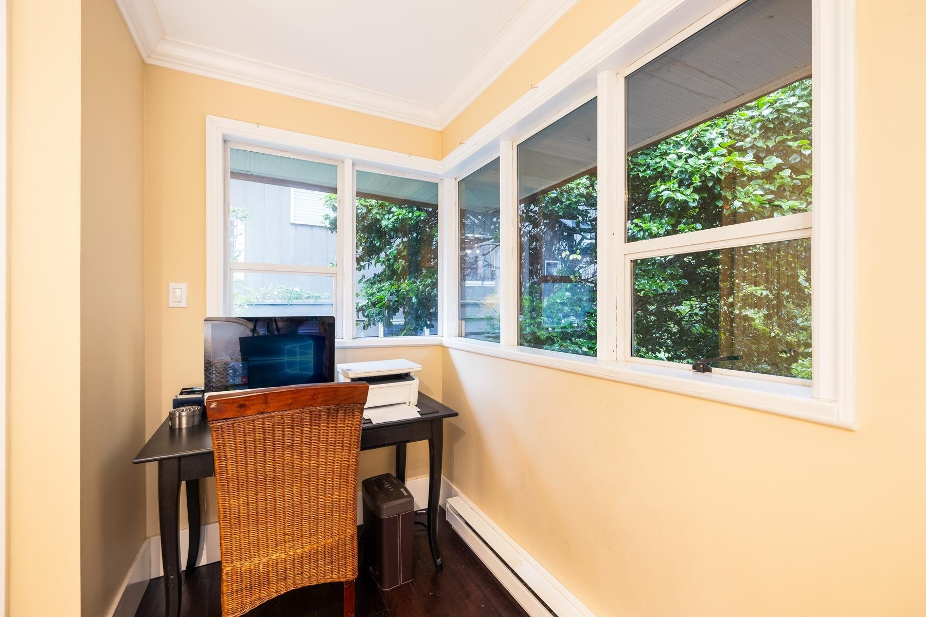 1090 Keith Road W, North Vancouver, BC