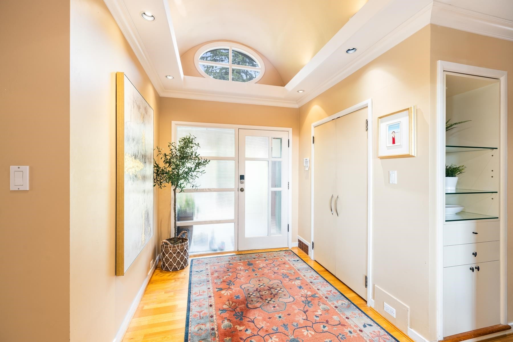 1090 Keith Road W, North Vancouver, BC