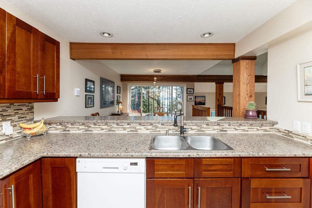 28-5471 Secret Cove Road, Halfmoon Bay, BC