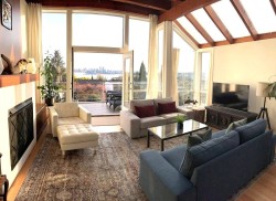 1-251 6 Street North Vancouver, BC V7M 1K7