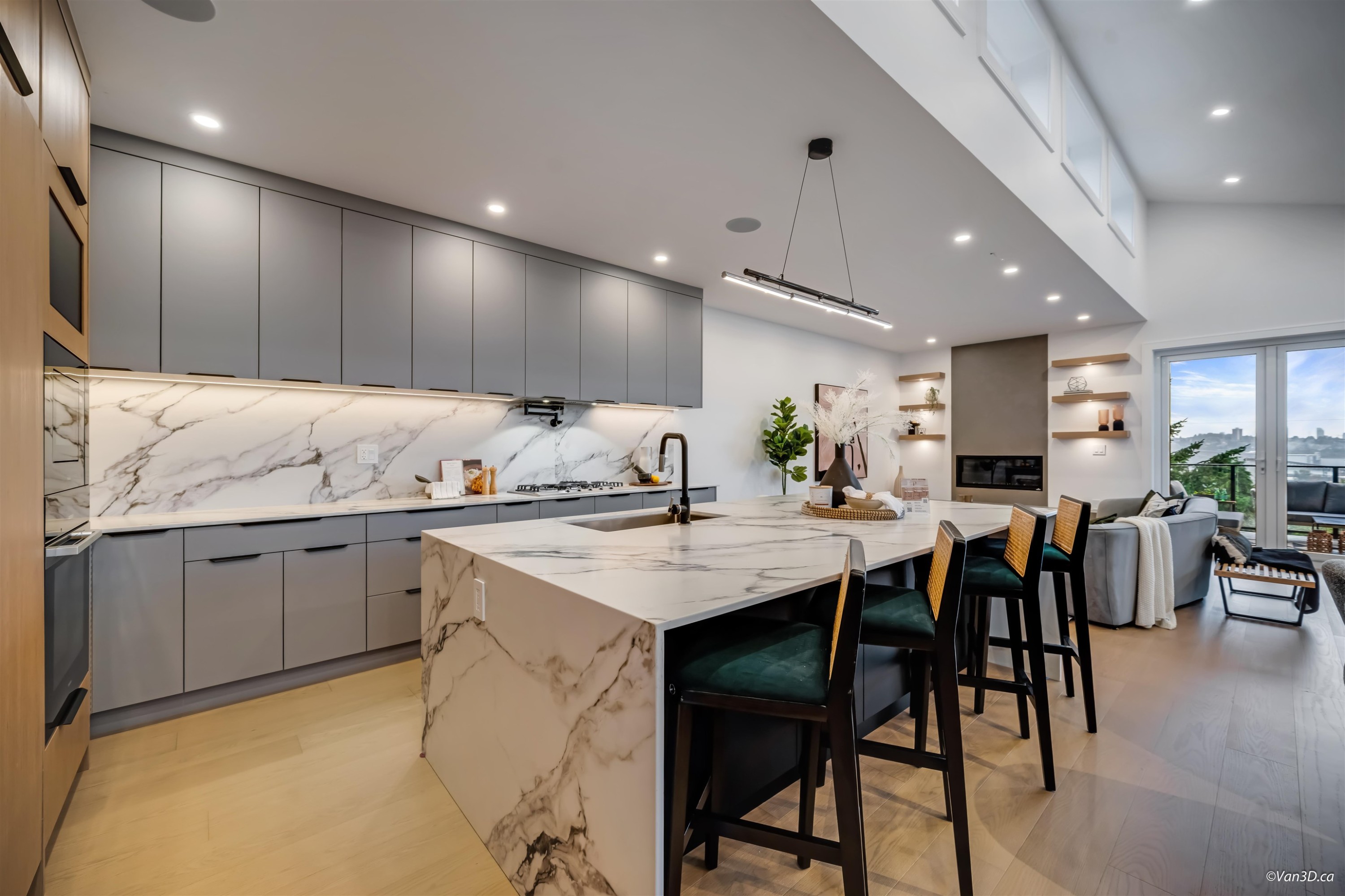 973 Adderley Street, North Vancouver, BC