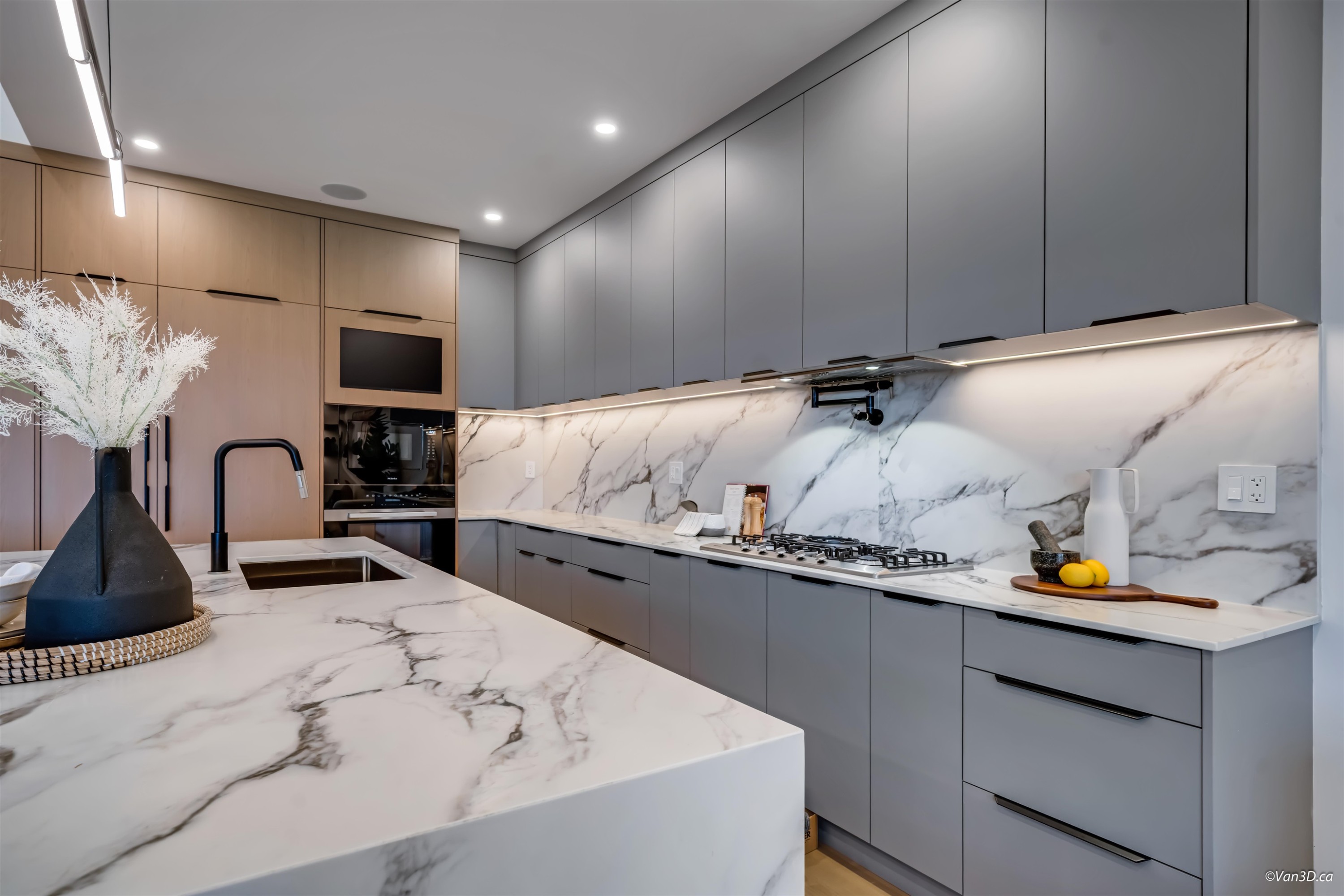 973 Adderley Street, North Vancouver, BC