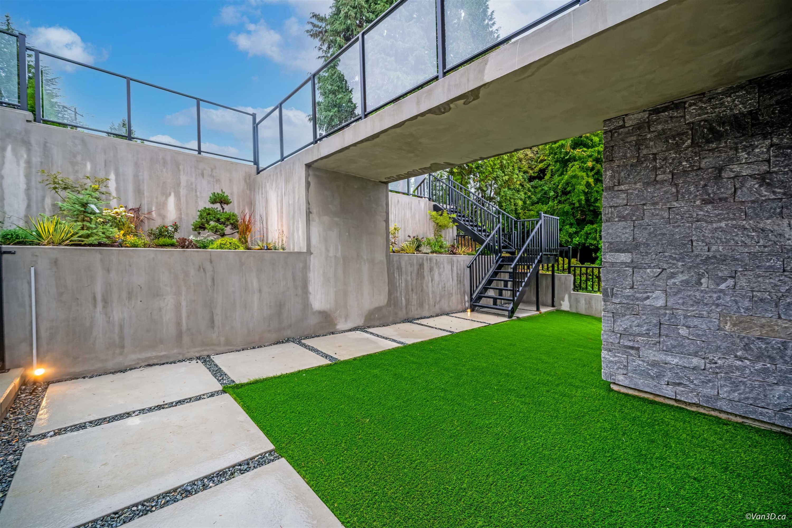 973 Adderley Street, North Vancouver, BC