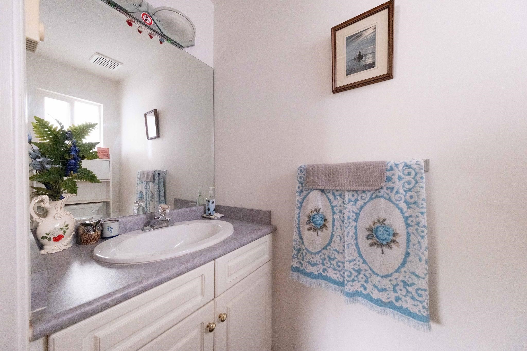 628 21St Street E, North Vancouver, BC