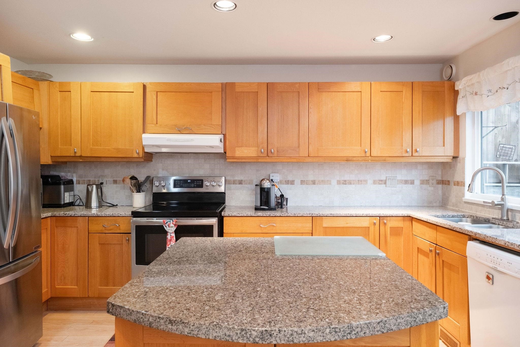 628 21St Street E, North Vancouver, BC