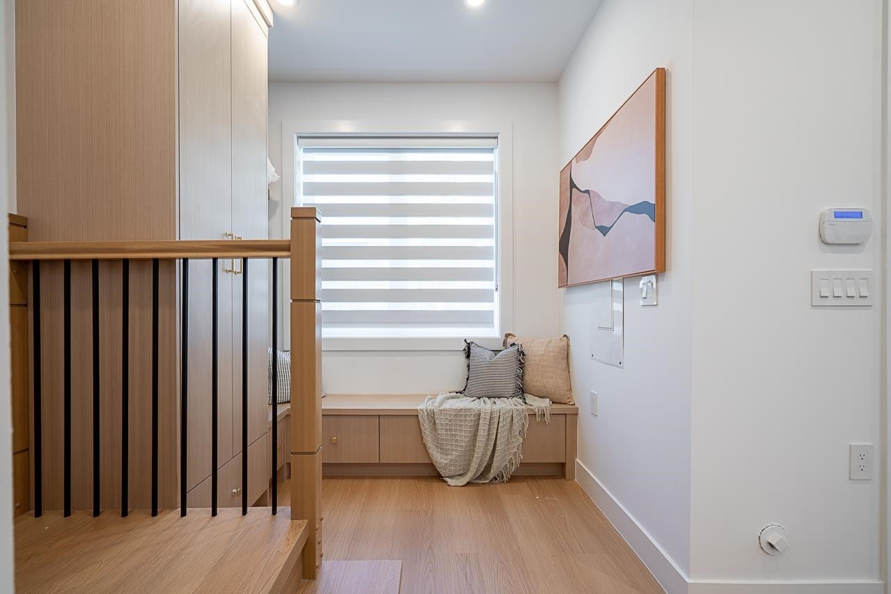 2105 33Rd Avenue E, Vancouver, BC