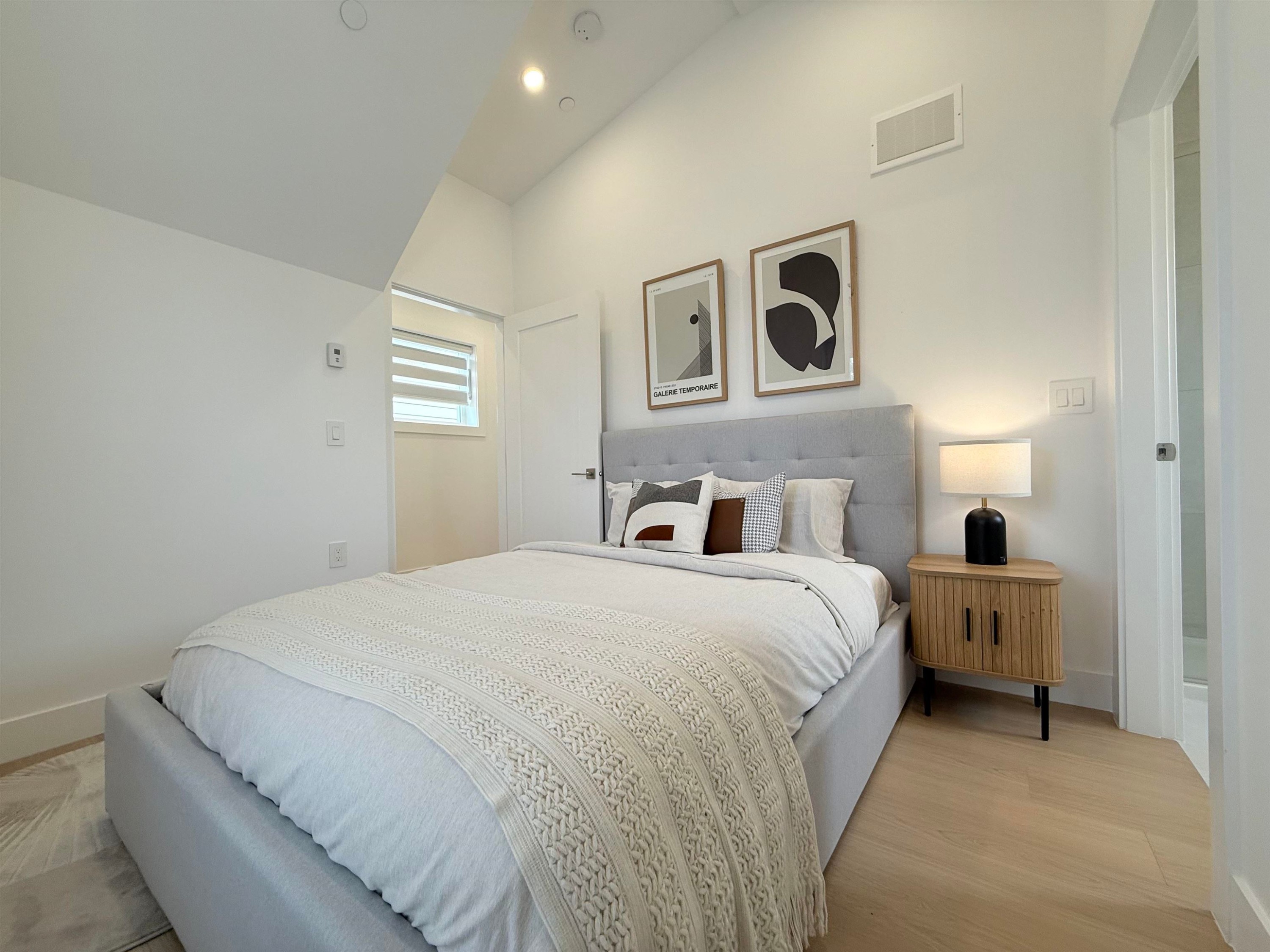 2105 33Rd Avenue E, Vancouver, BC