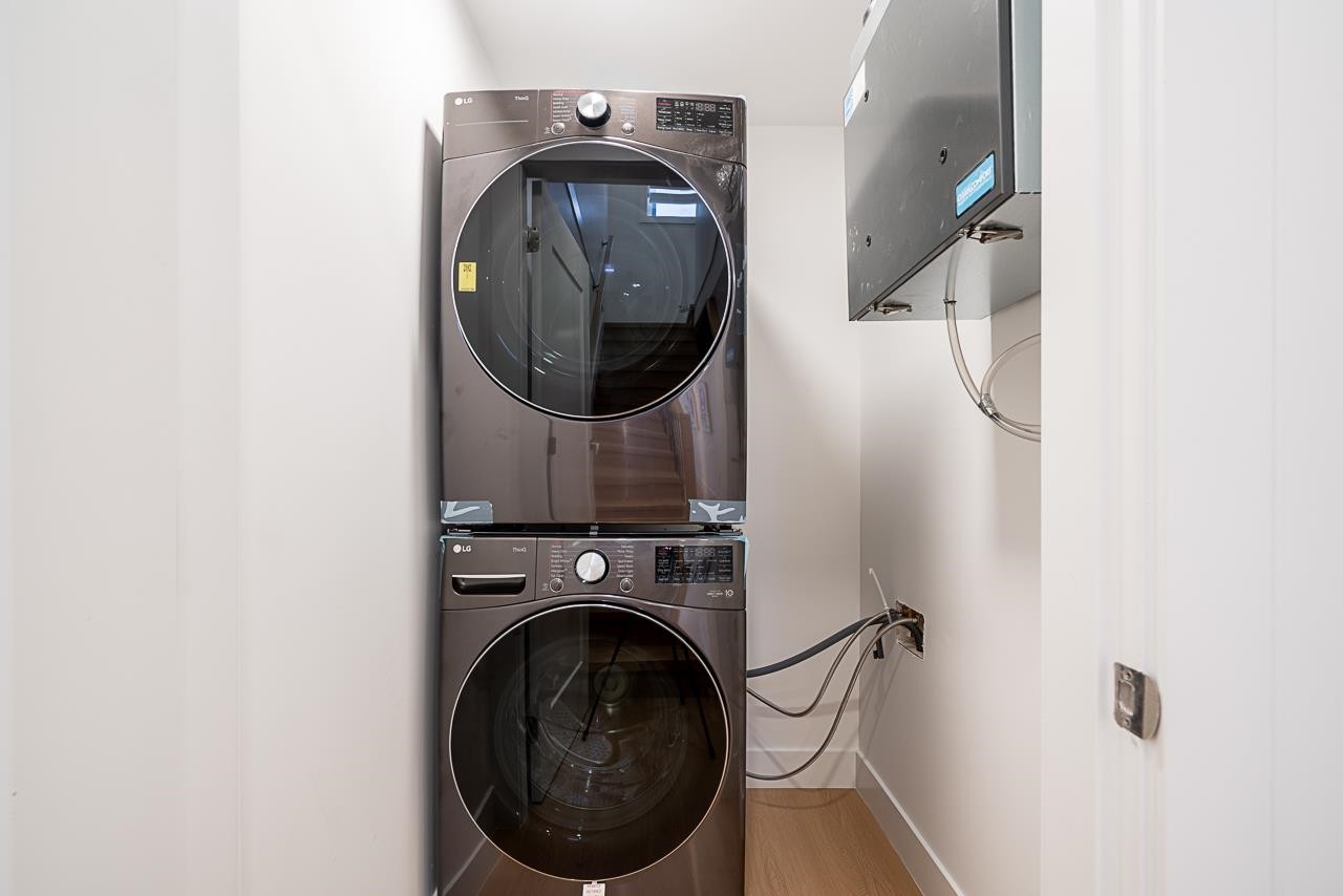 2105 33Rd Avenue E, Vancouver, BC