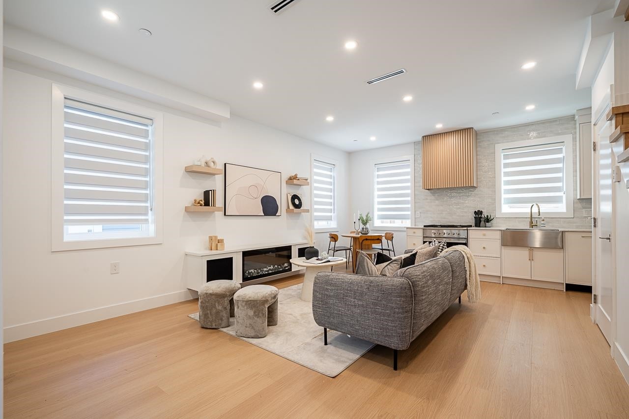 2105 33Rd Avenue E, Vancouver, BC