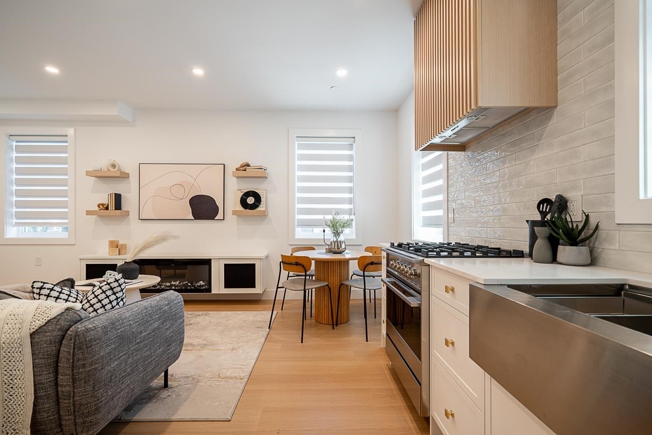 2105 33Rd Avenue E, Vancouver, BC