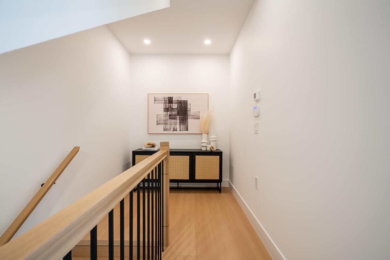 2107 33Rd Avenue E, Vancouver, BC