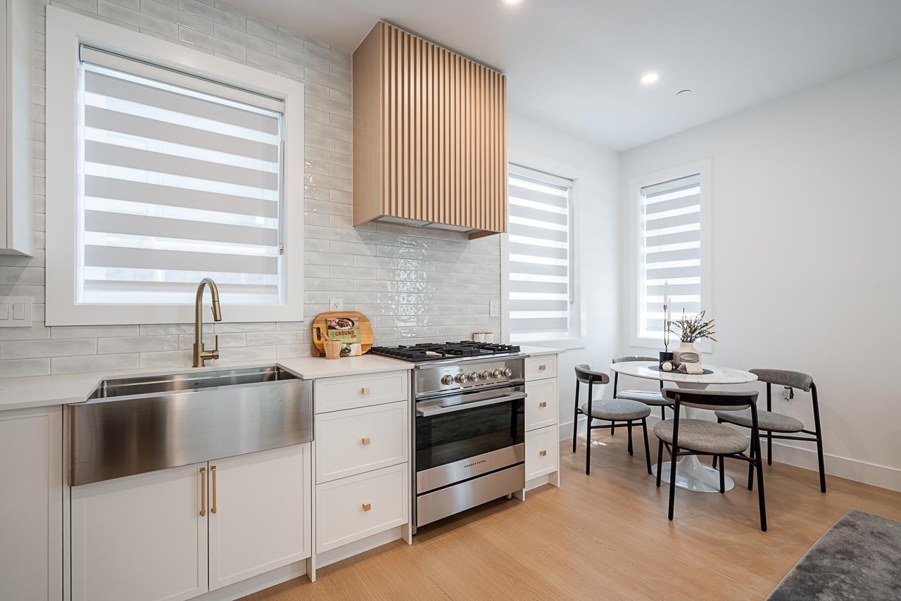 2107 33Rd Avenue E, Vancouver, BC