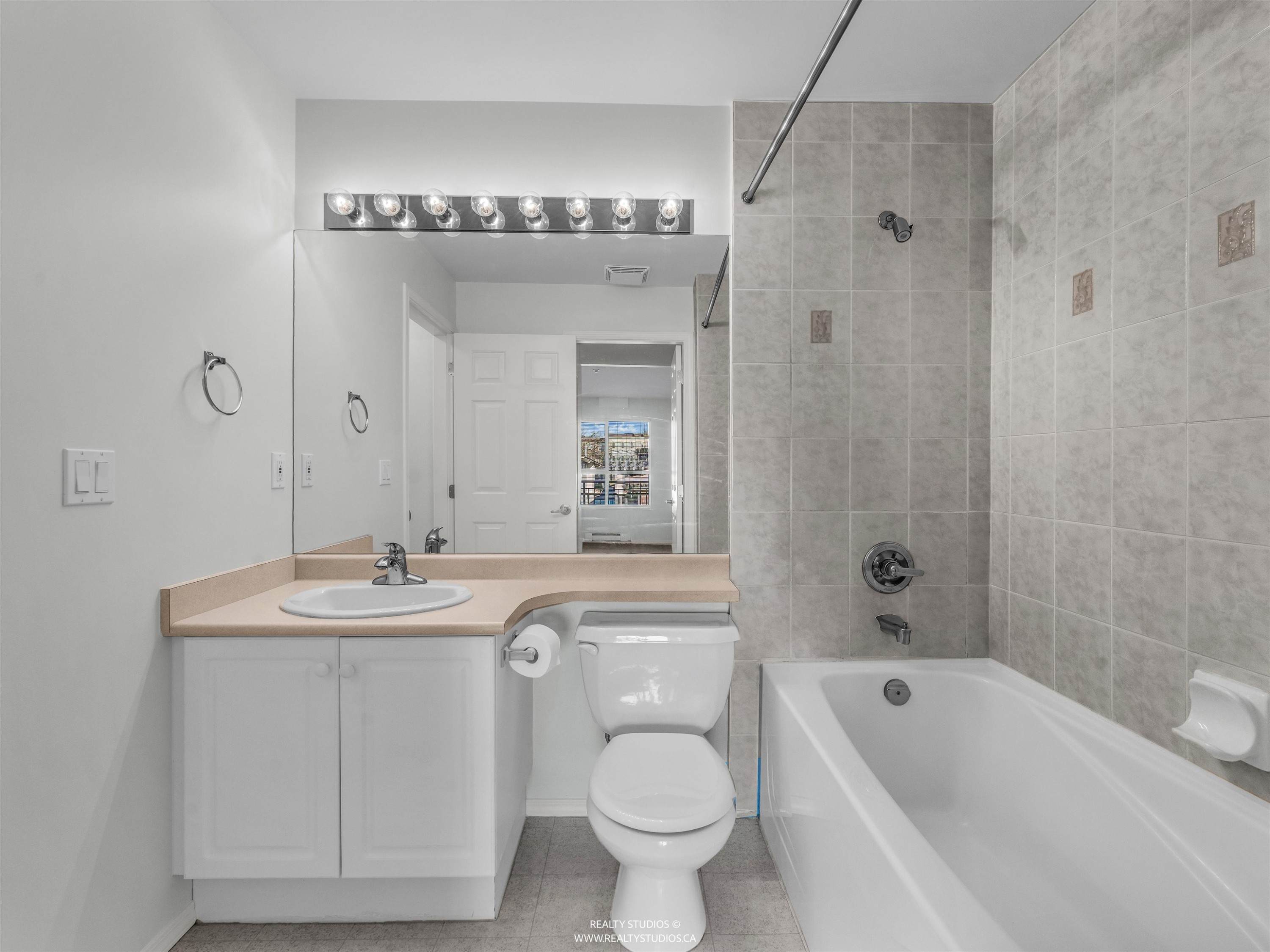 201-2393 Welcher Avenue, Port Coquitlam, BC