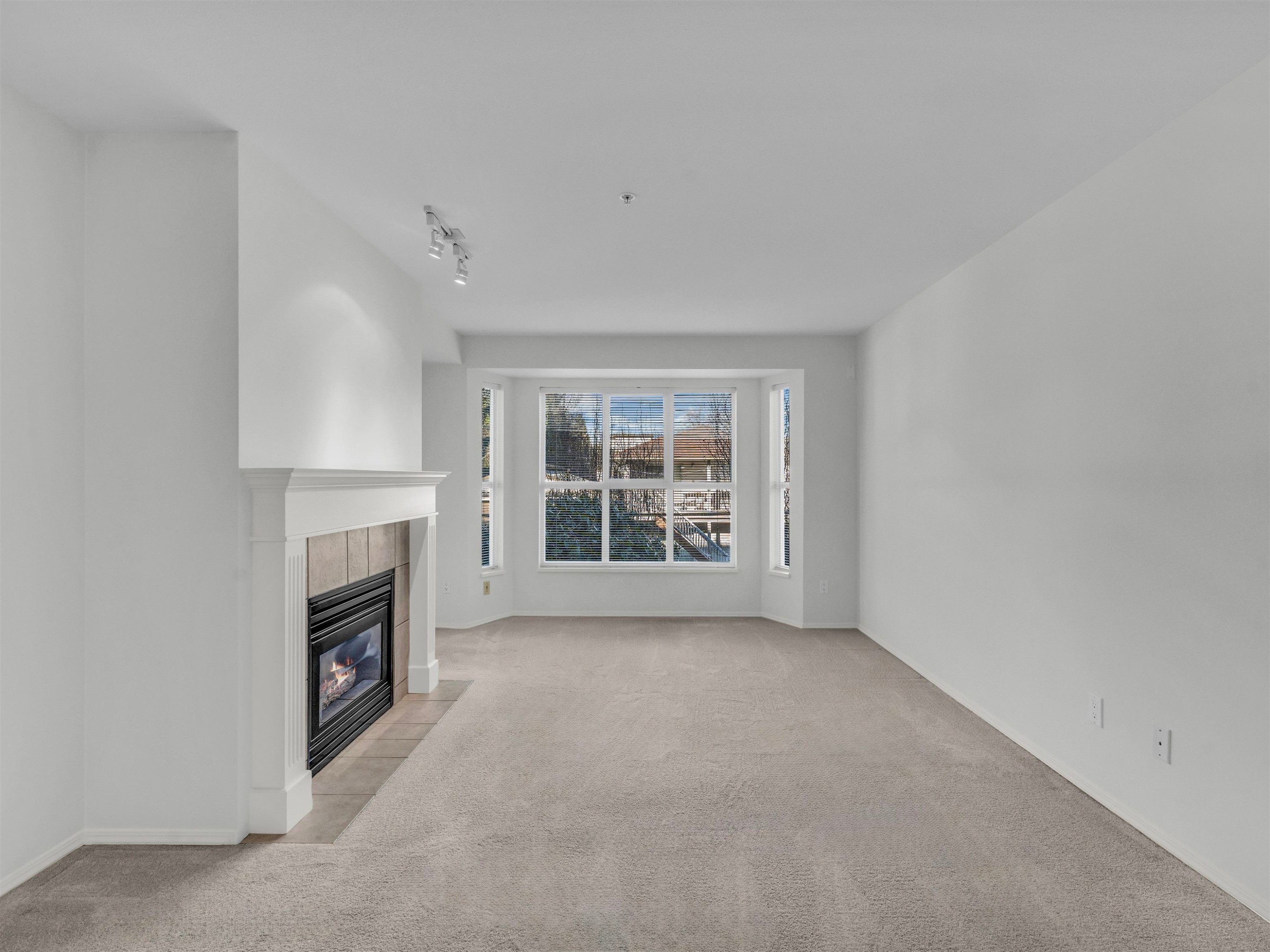 201-2393 Welcher Avenue, Port Coquitlam, BC