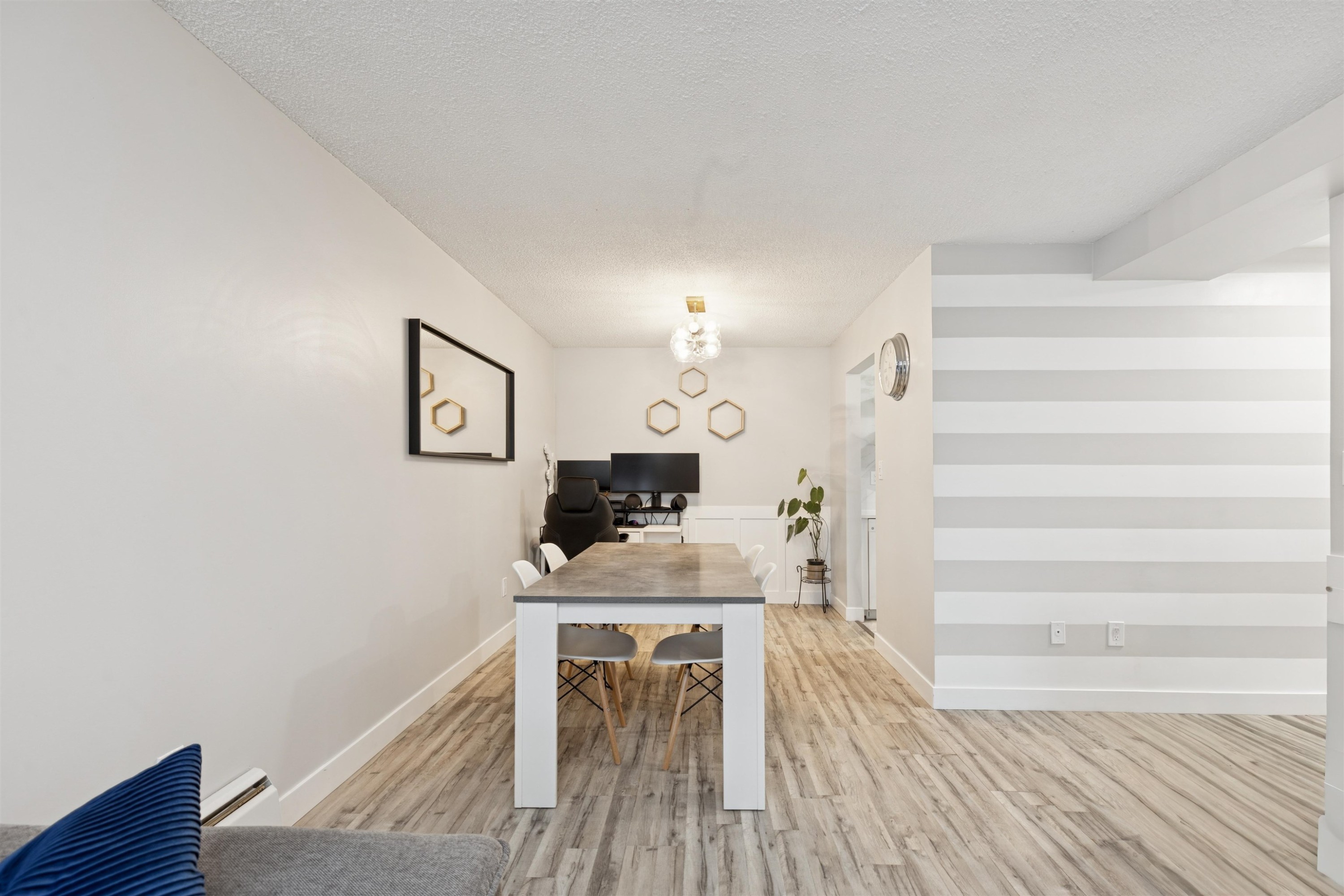 102-4111 Francis Road, Richmond, BC