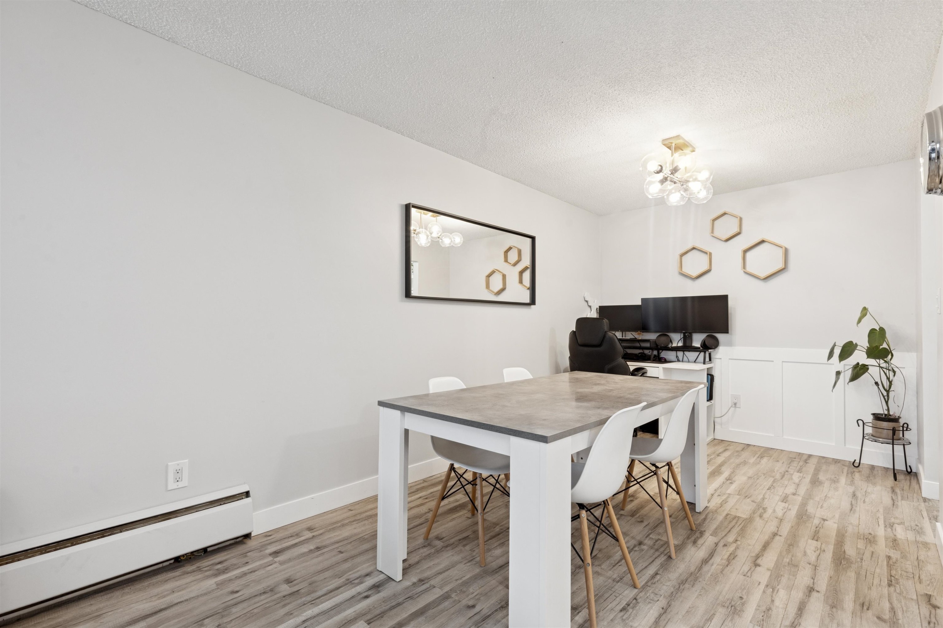 102-4111 Francis Road, Richmond, BC