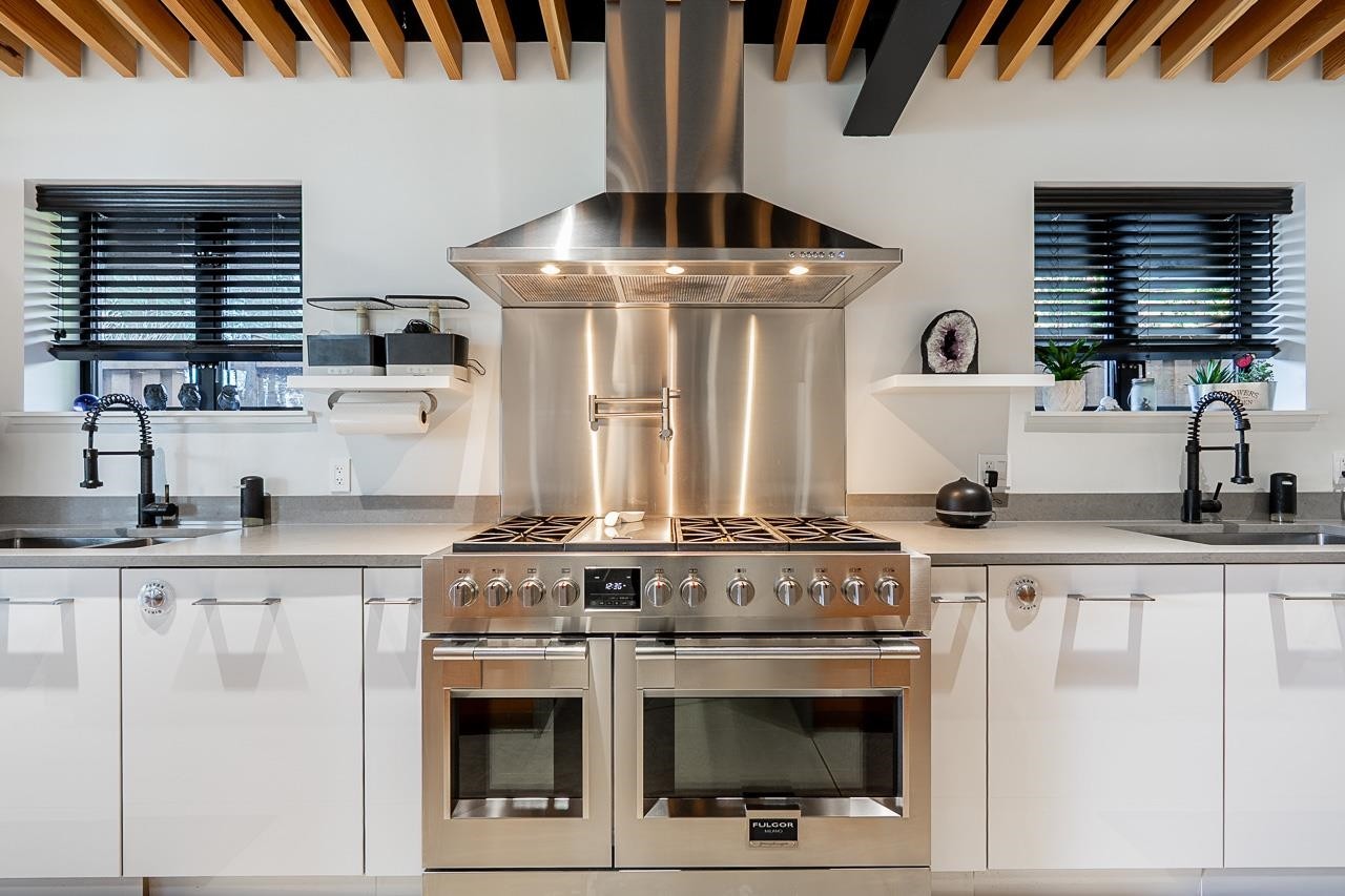 2409 Windridge Drive, North Vancouver, BC