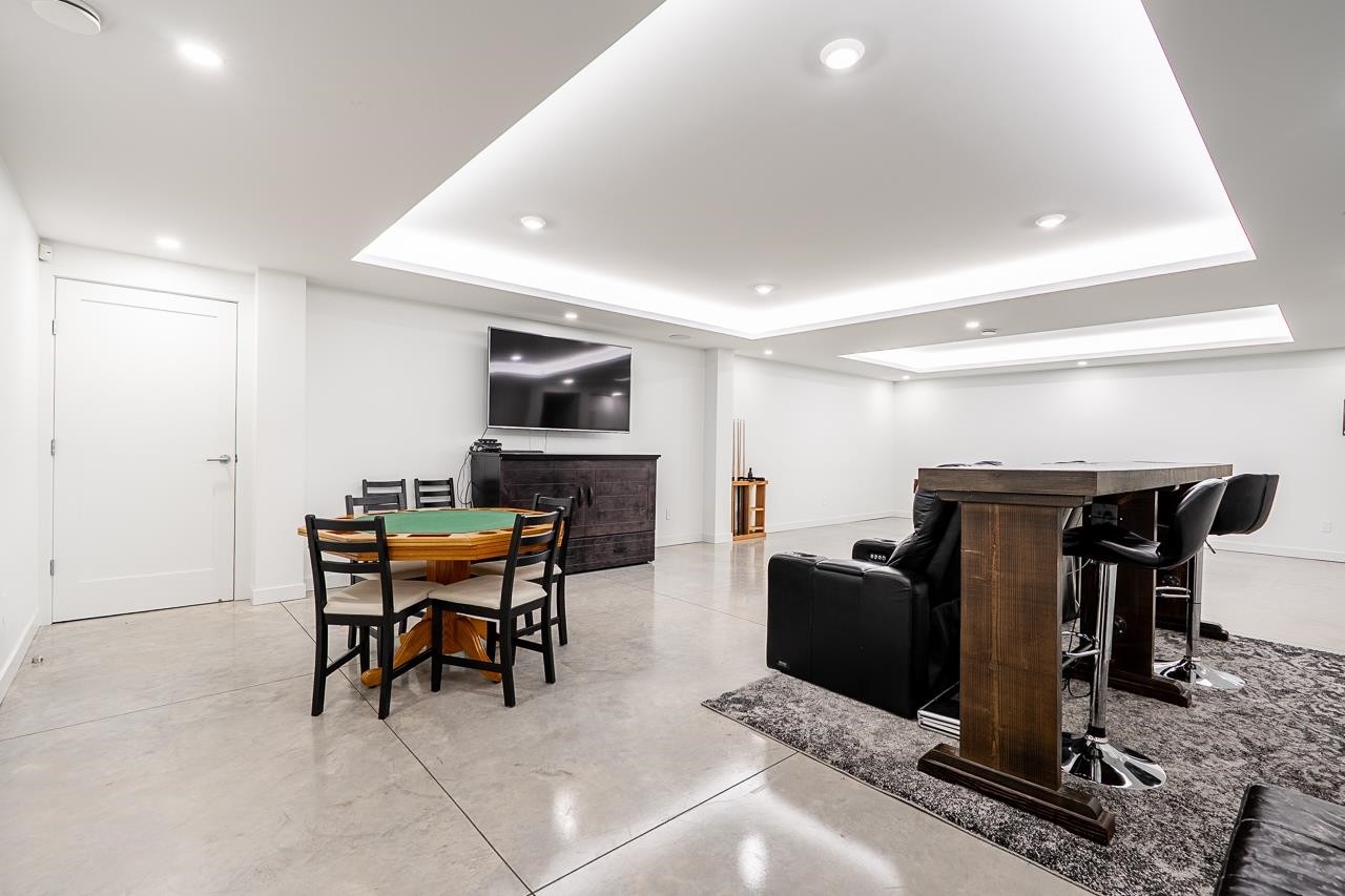 2409 Windridge Drive, North Vancouver, BC