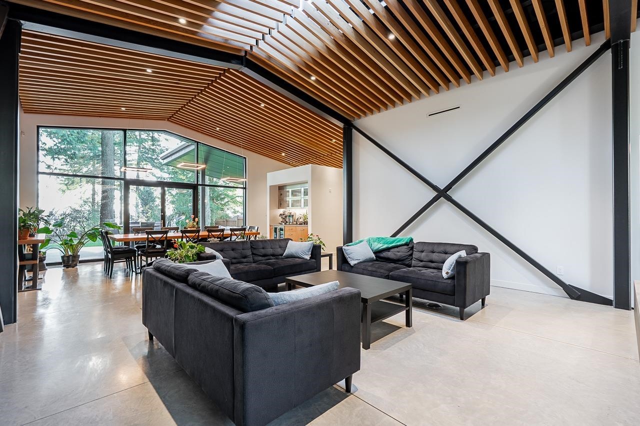 2409 Windridge Drive, North Vancouver, BC