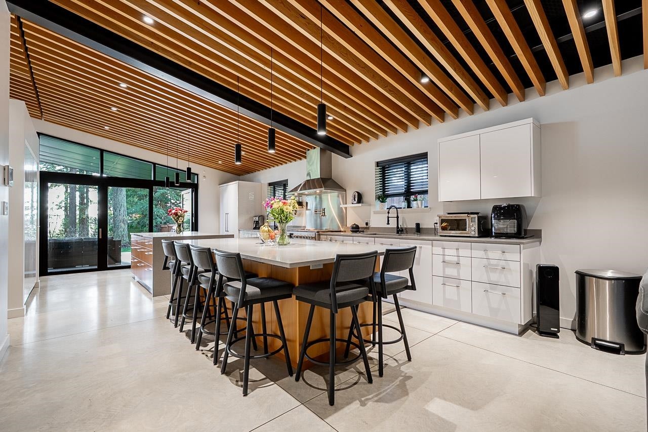 2409 Windridge Drive, North Vancouver, BC