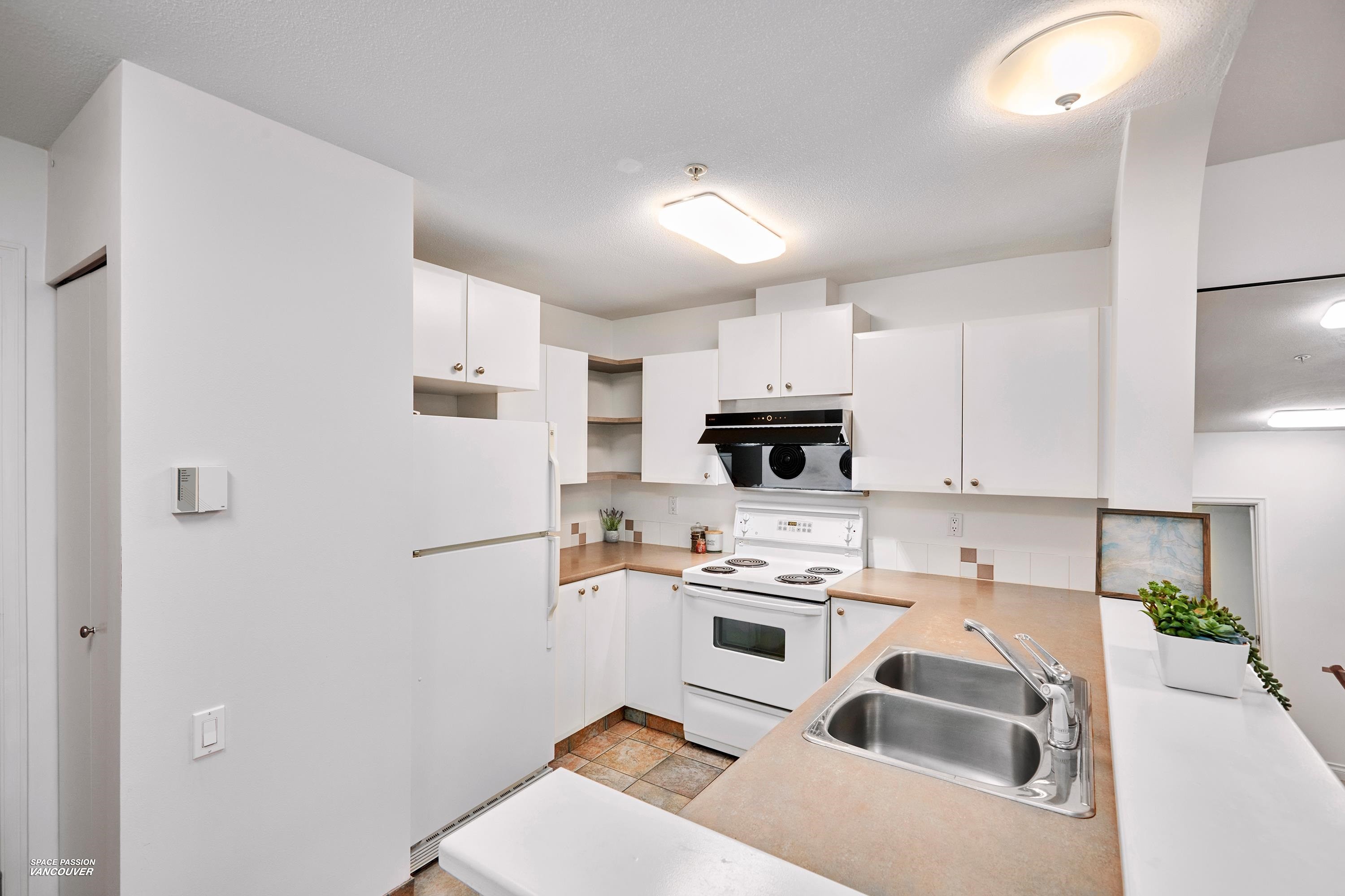 111-6833 Village Green, Burnaby, BC