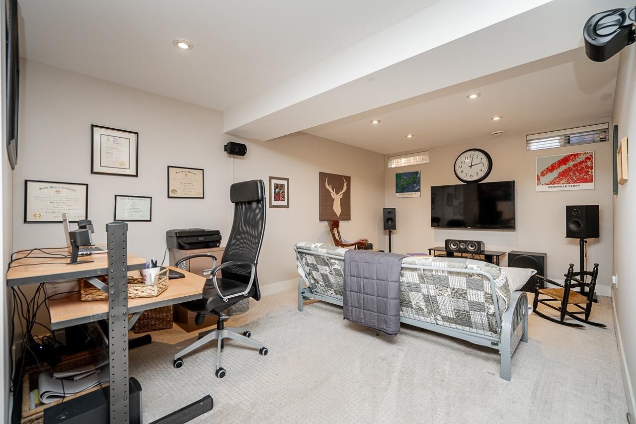 4590 Elmgrove Drive, Burnaby, BC