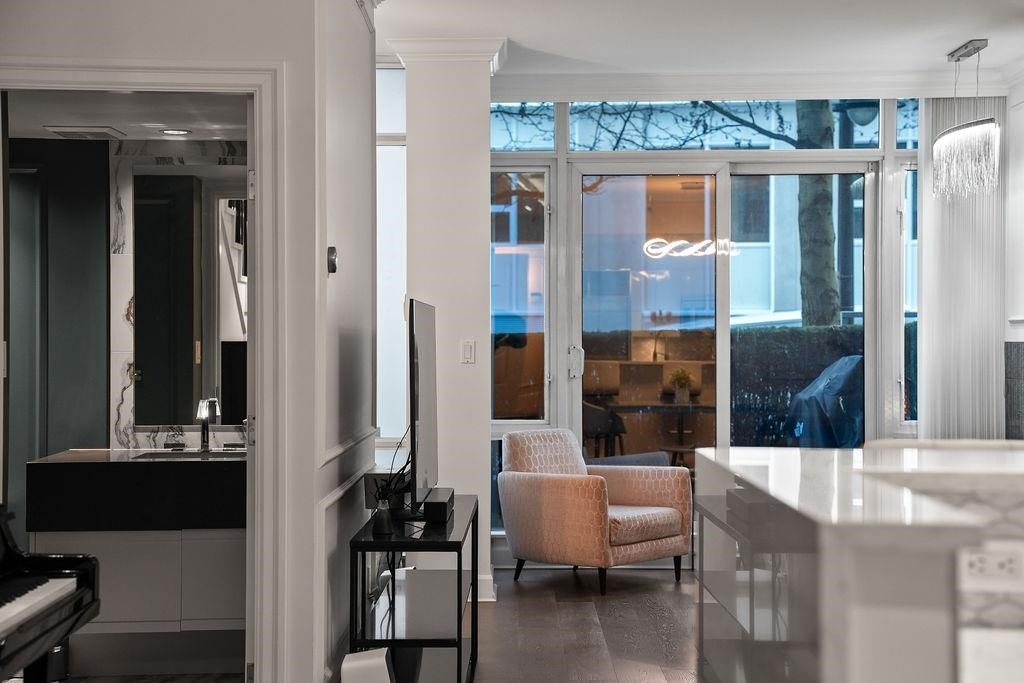 493 Broughton Street, Vancouver, BC