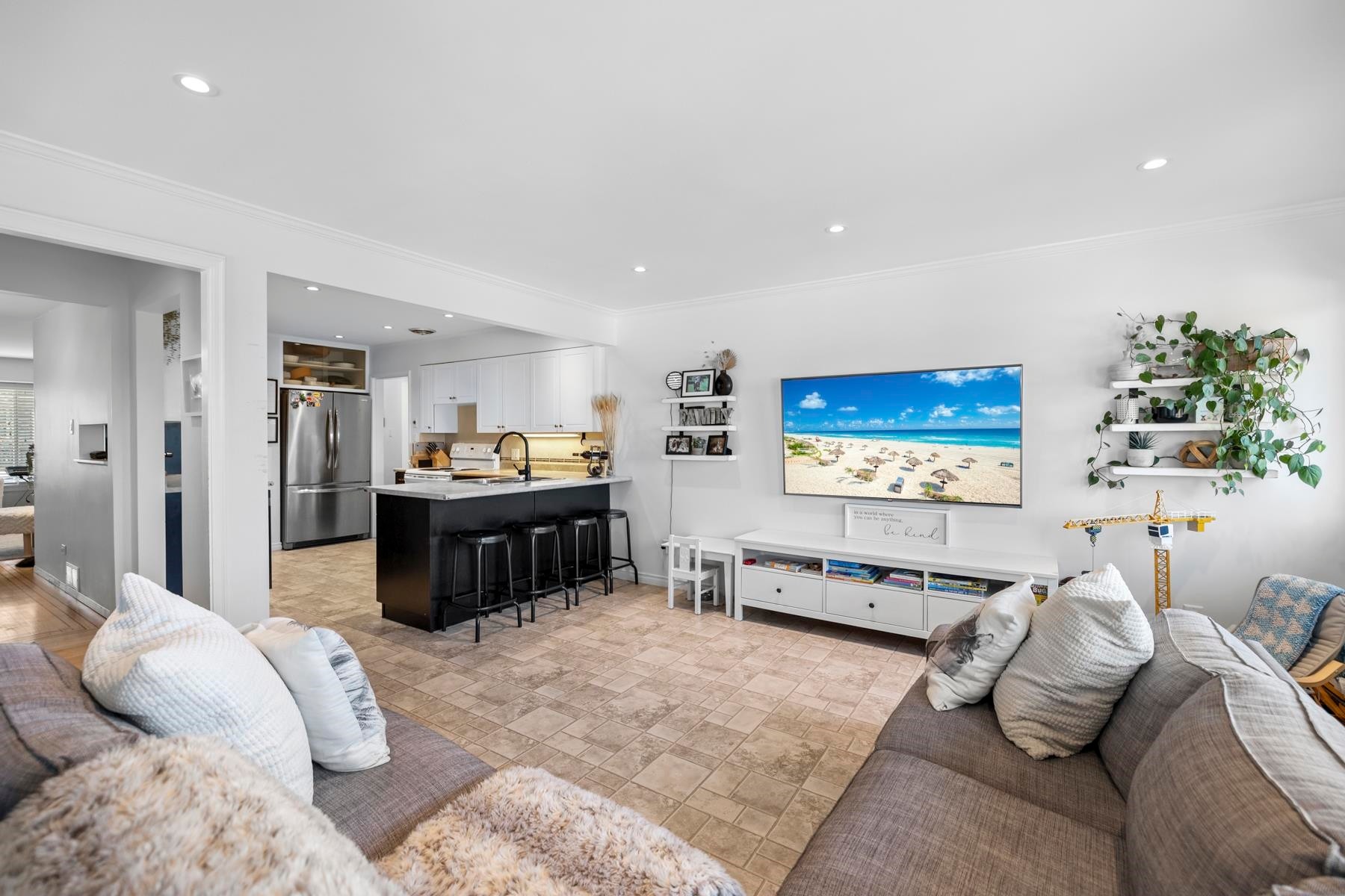 6529 Dawson Street, Vancouver, BC