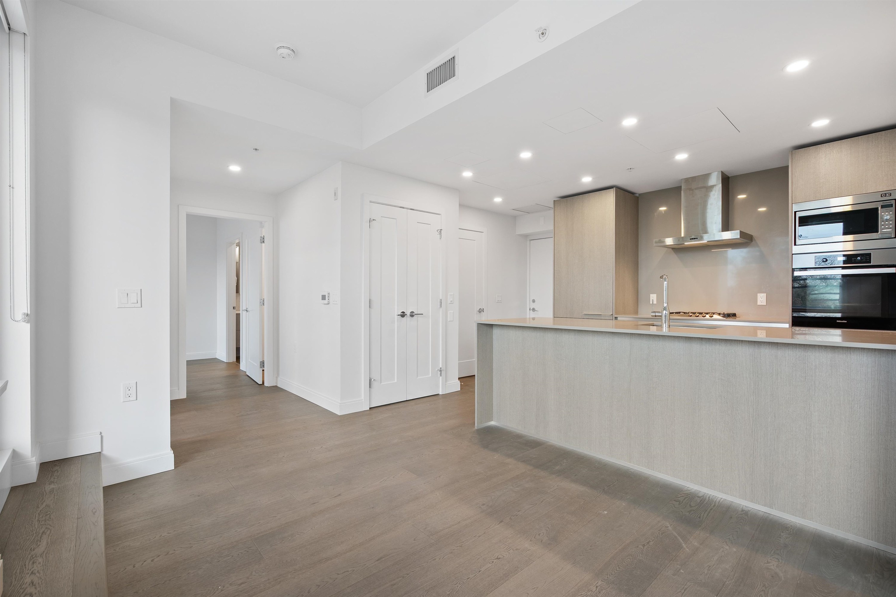 302-4908 Cambie Street, Vancouver, BC