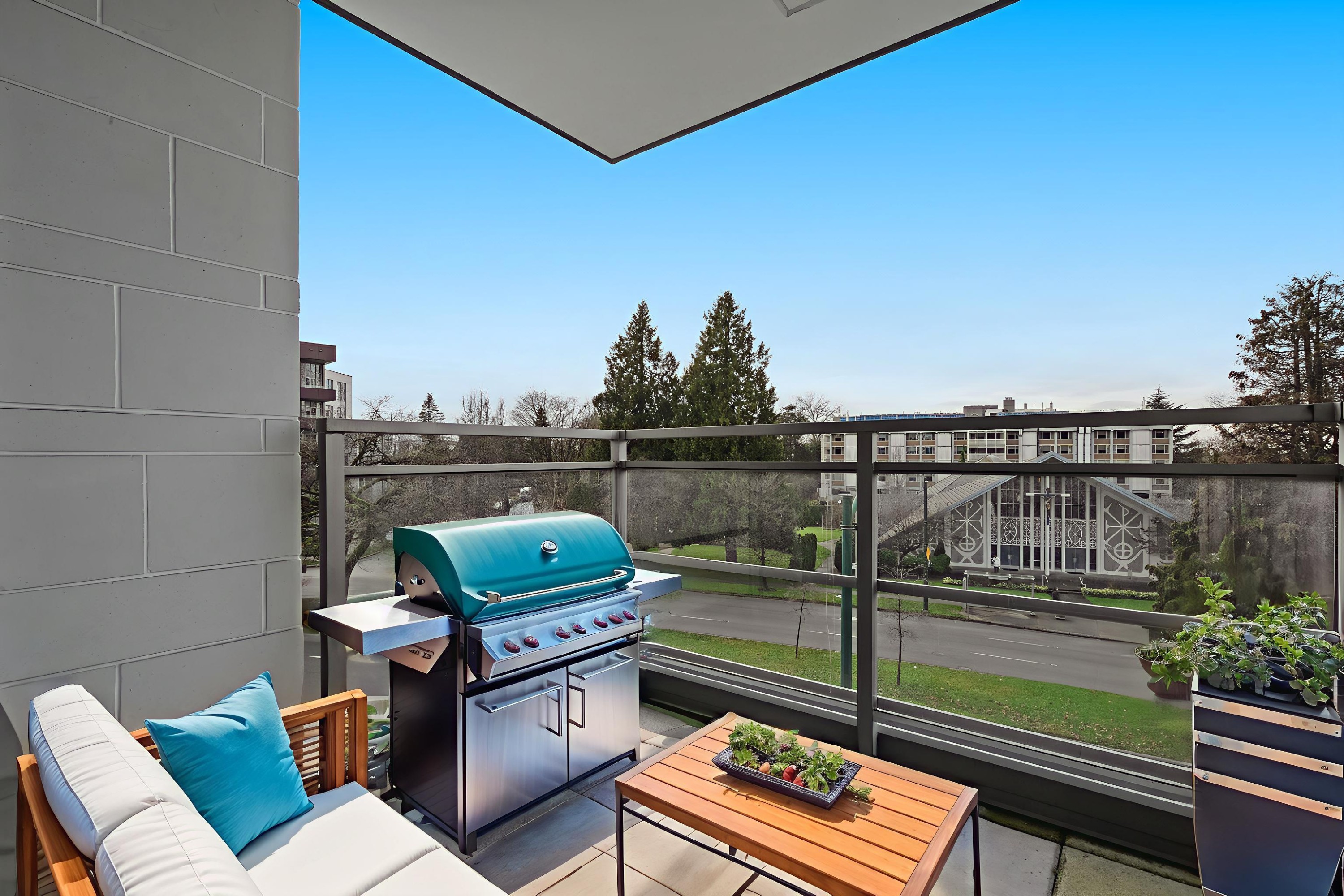 302-4908 Cambie Street, Vancouver, BC