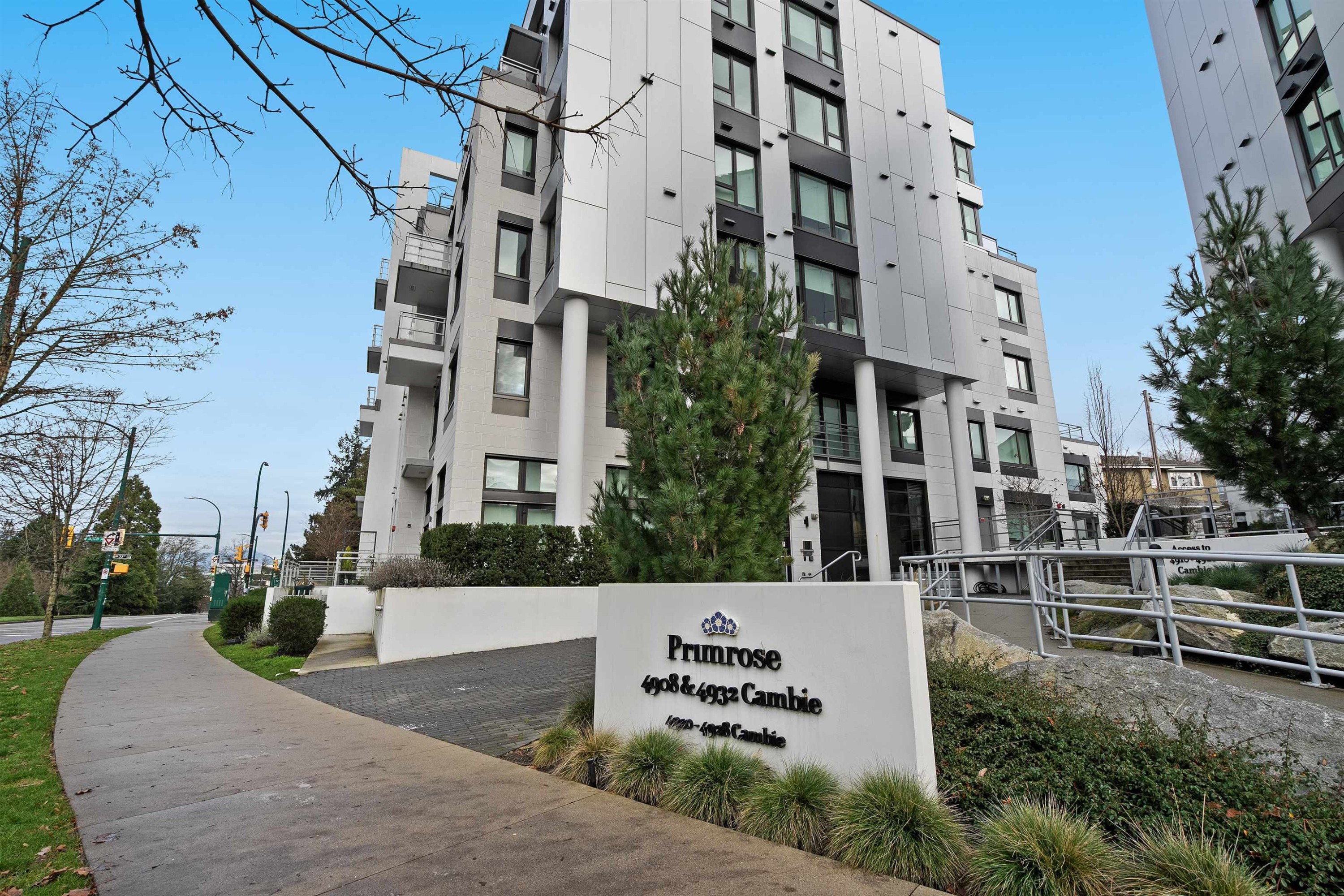 302-4908 Cambie Street, Vancouver, BC