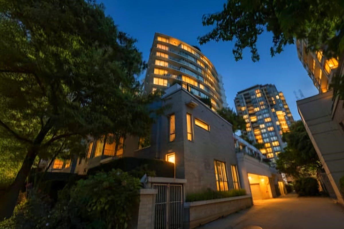 901-175 2Nd Street W, North Vancouver, BC