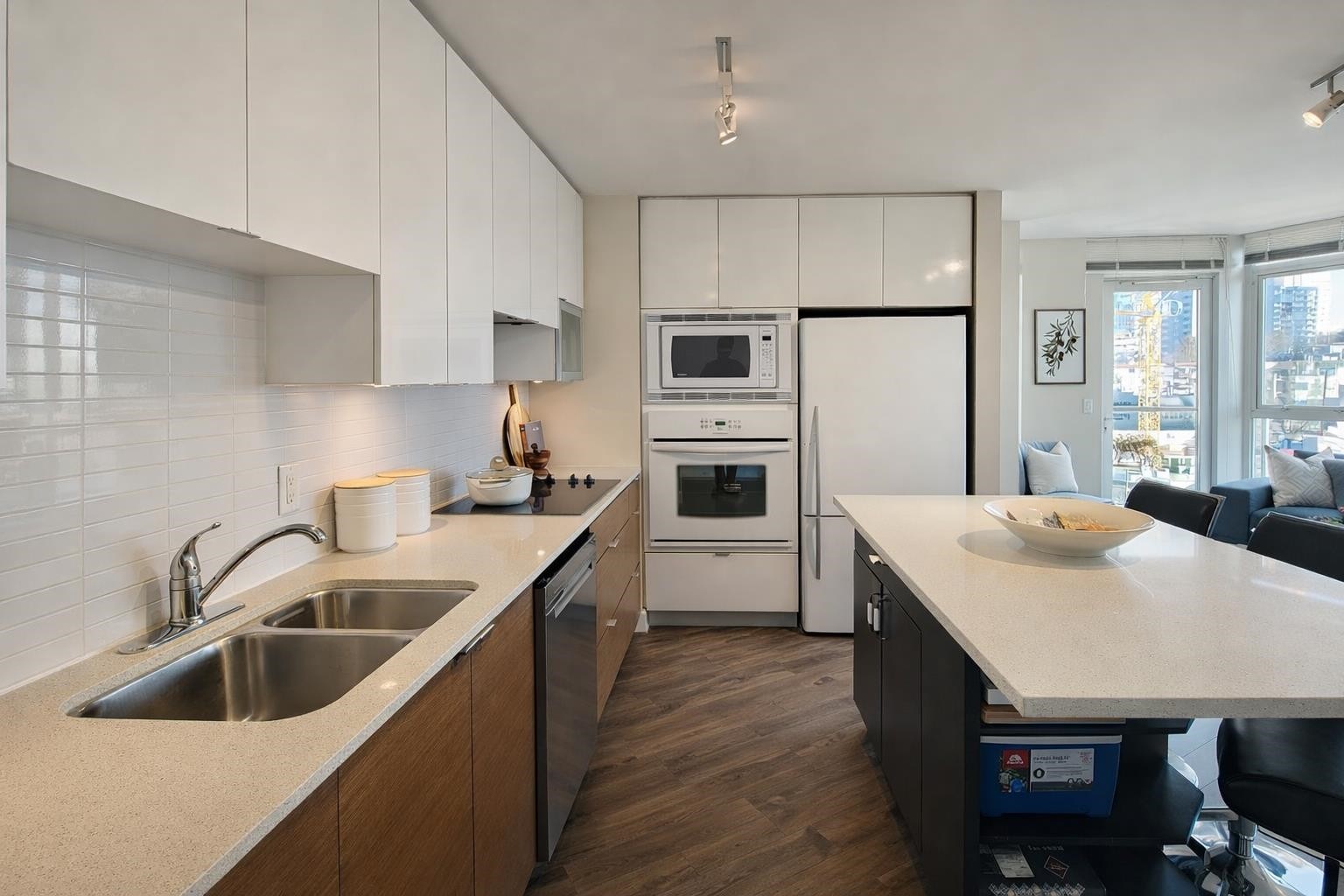 901-175 2Nd Street W, North Vancouver, BC