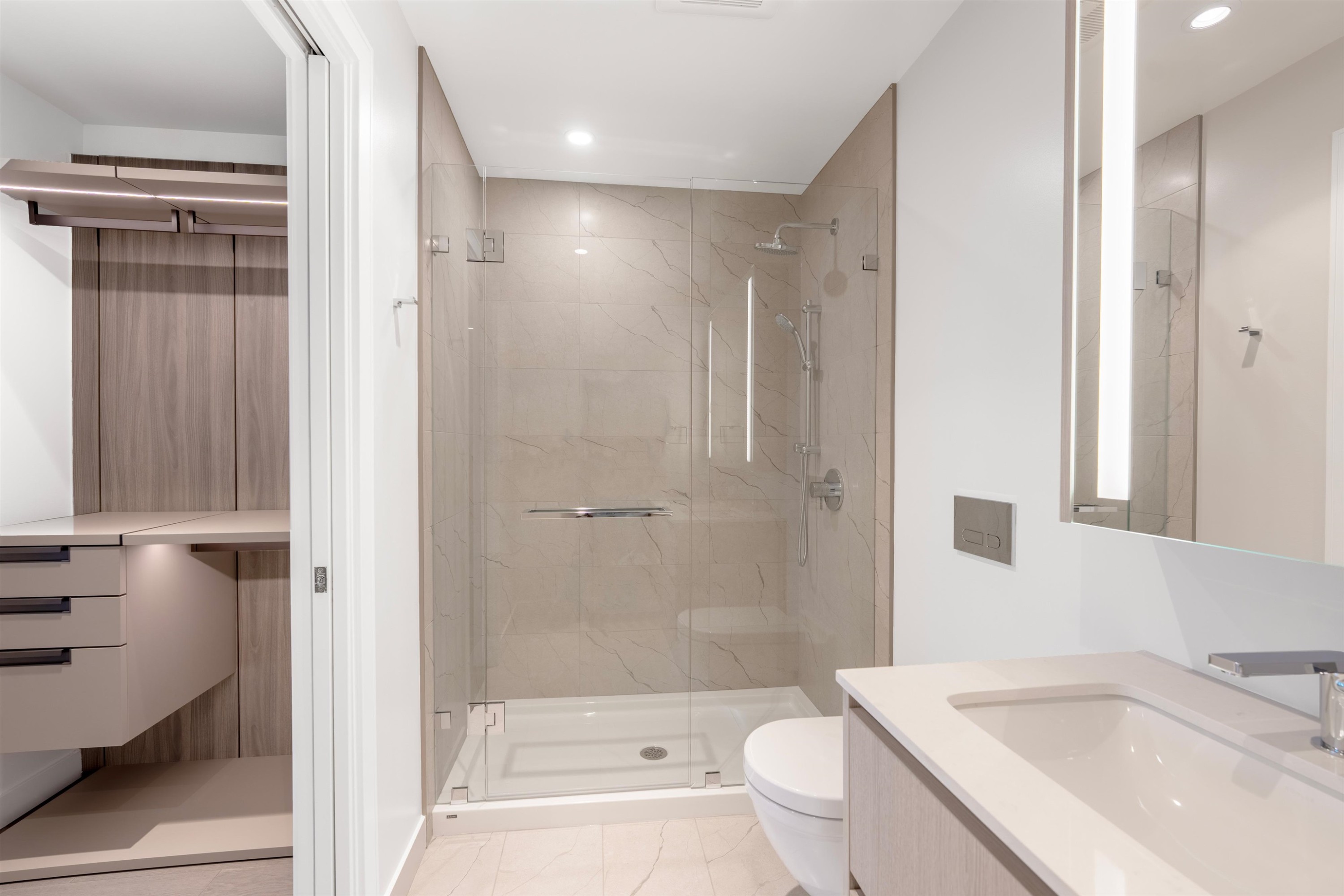 3002-1500 Fern Street, North Vancouver, BC