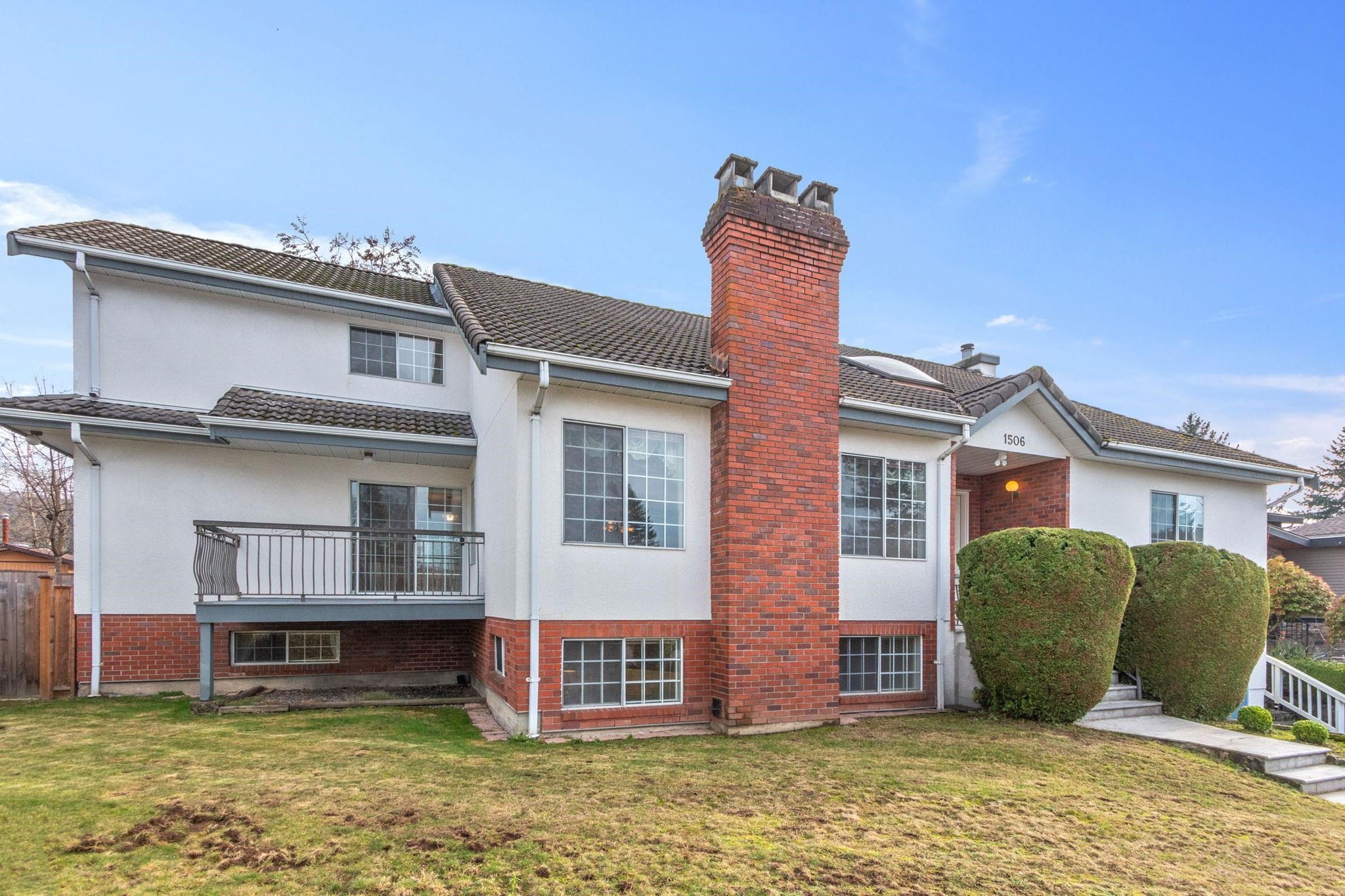 1506 Giles Place, Burnaby, BC