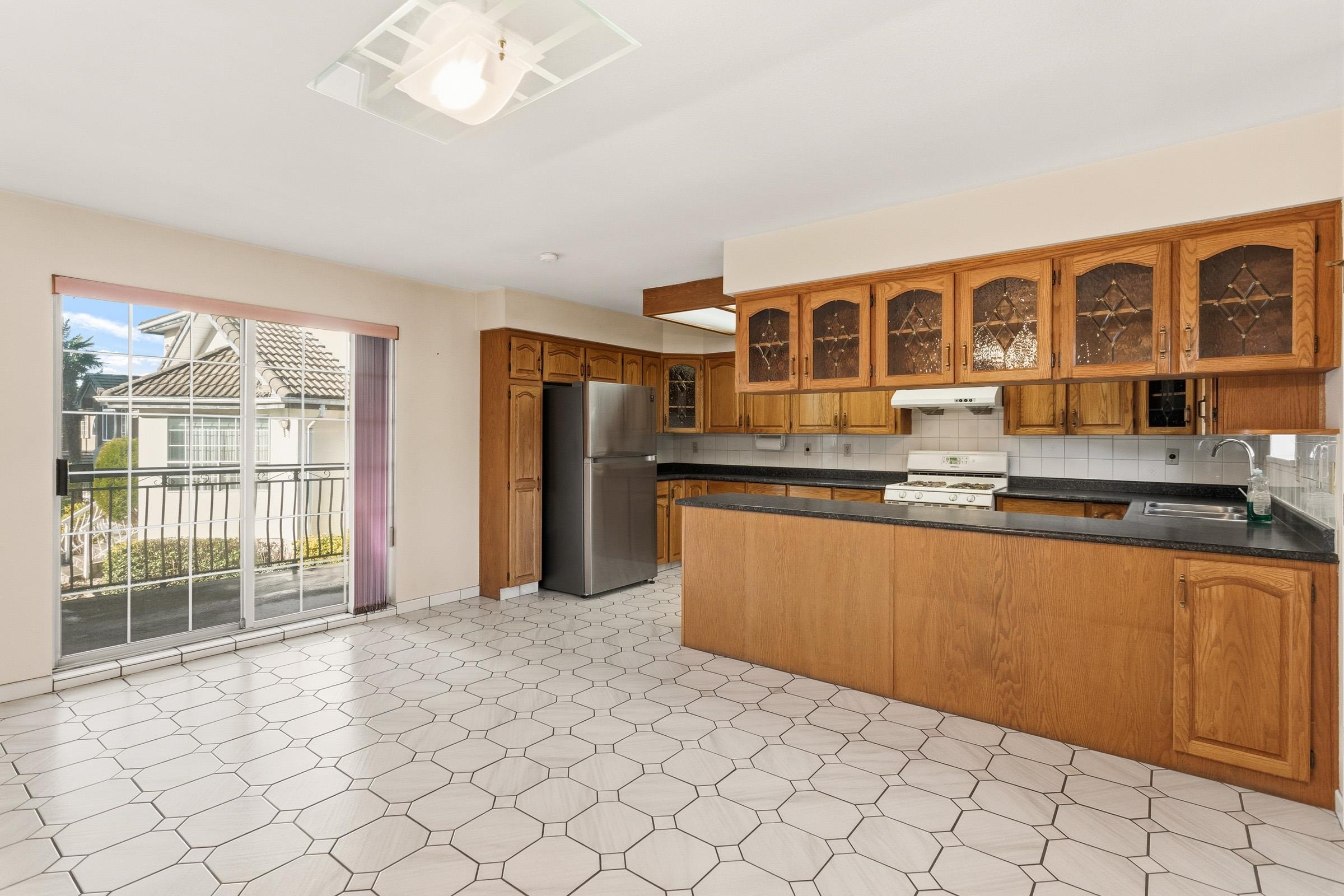 1506 Giles Place, Burnaby, BC