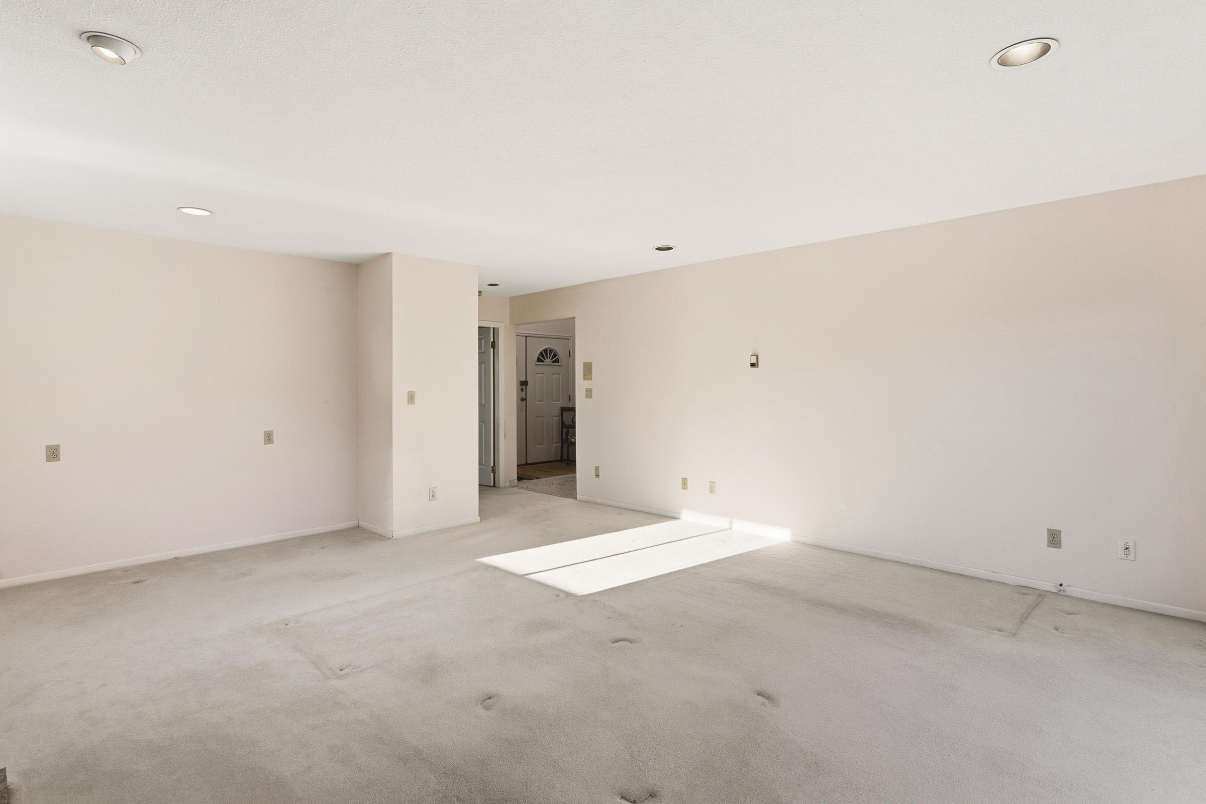 1506 Giles Place, Burnaby, BC