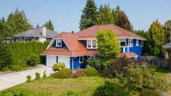 4868 Bluegrouse Drive Sechelt, BC V7Z 0G4