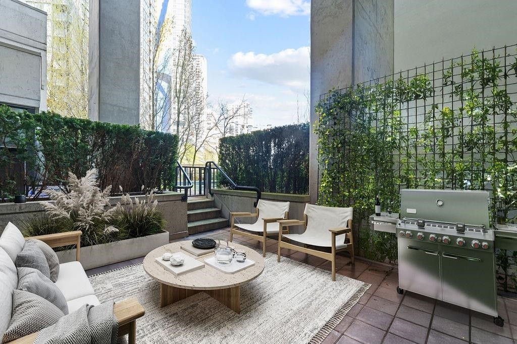 471 Beach Crescent, Vancouver, BC