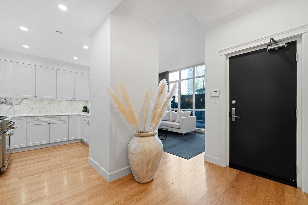 471 Beach Crescent, Vancouver, BC