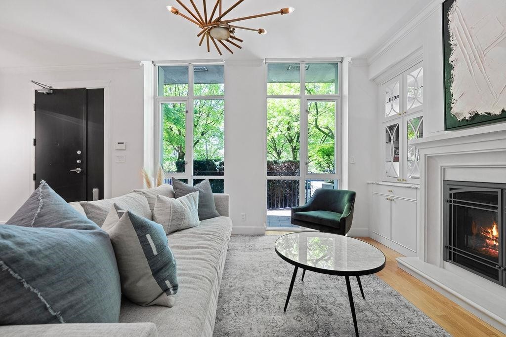 471 Beach Crescent, Vancouver, BC