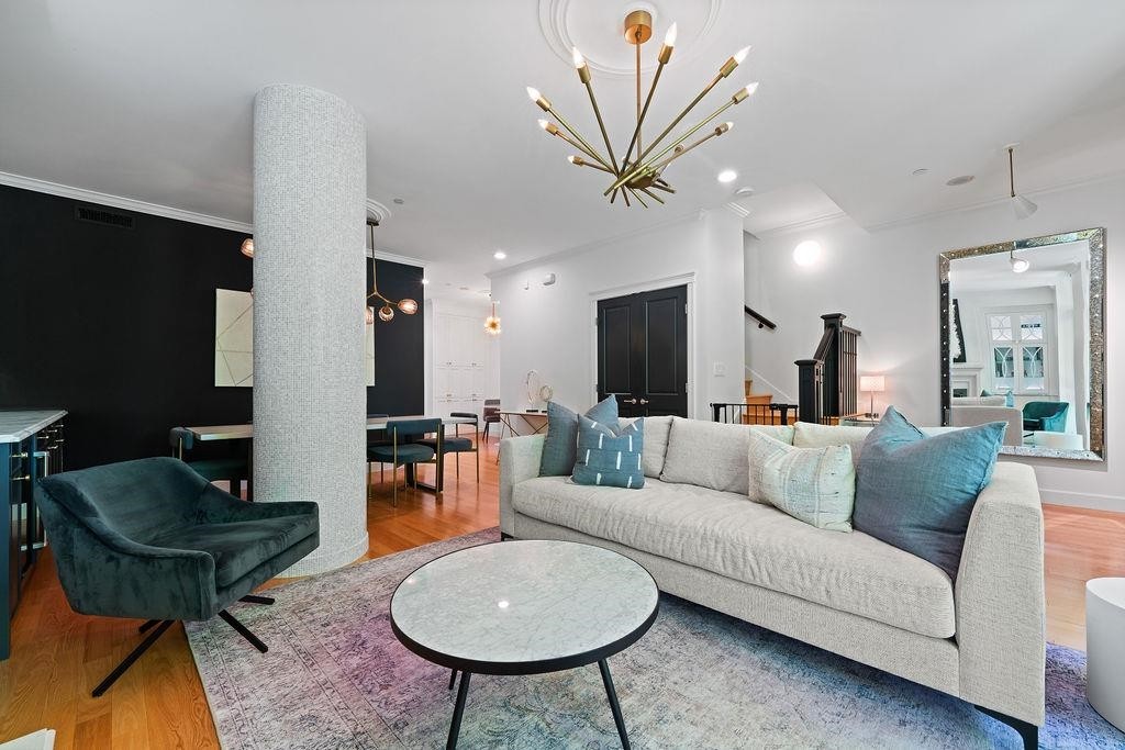 471 Beach Crescent, Vancouver, BC